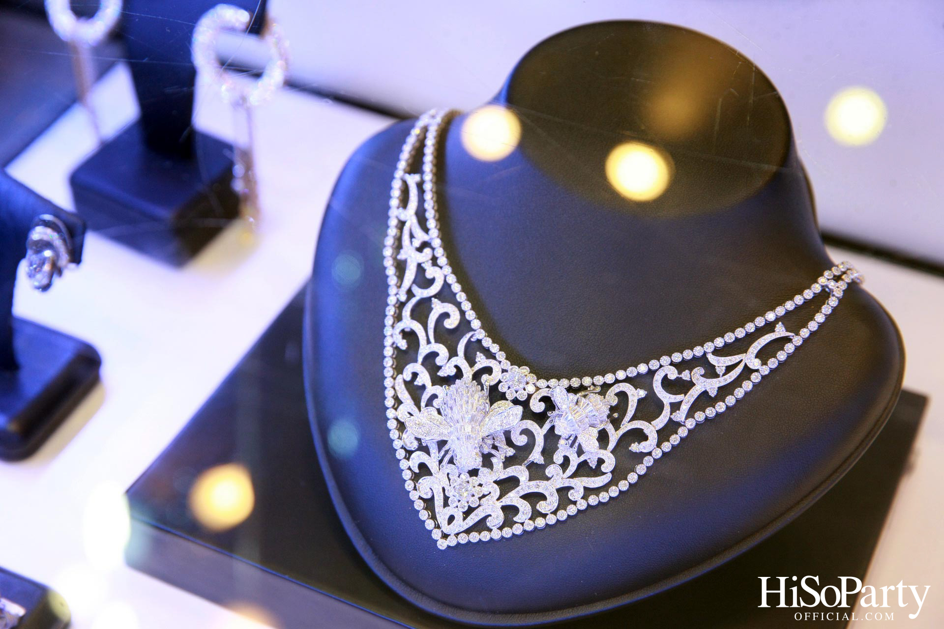 Leading Women Lunch to Help Refugees