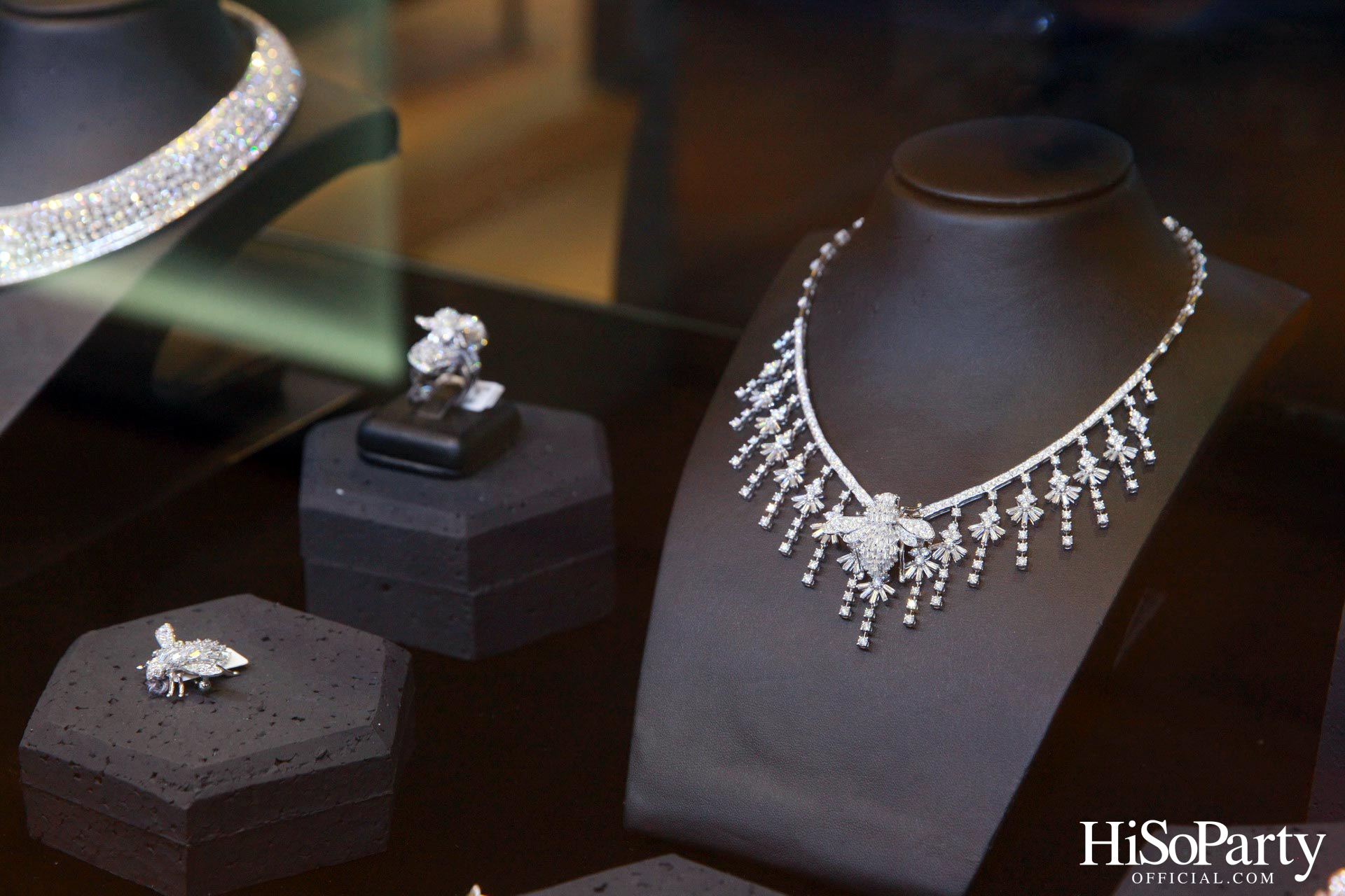 Leading Women Lunch to Help Refugees