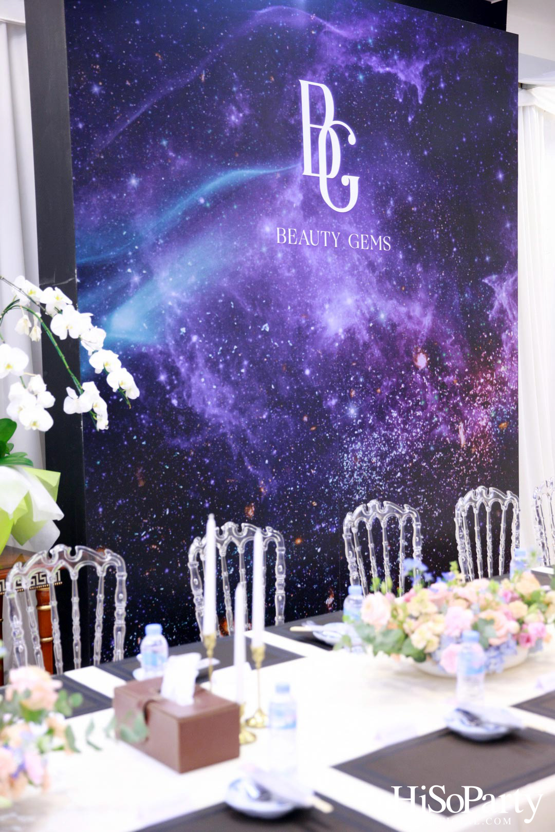 Leading Women Lunch to Help Refugees