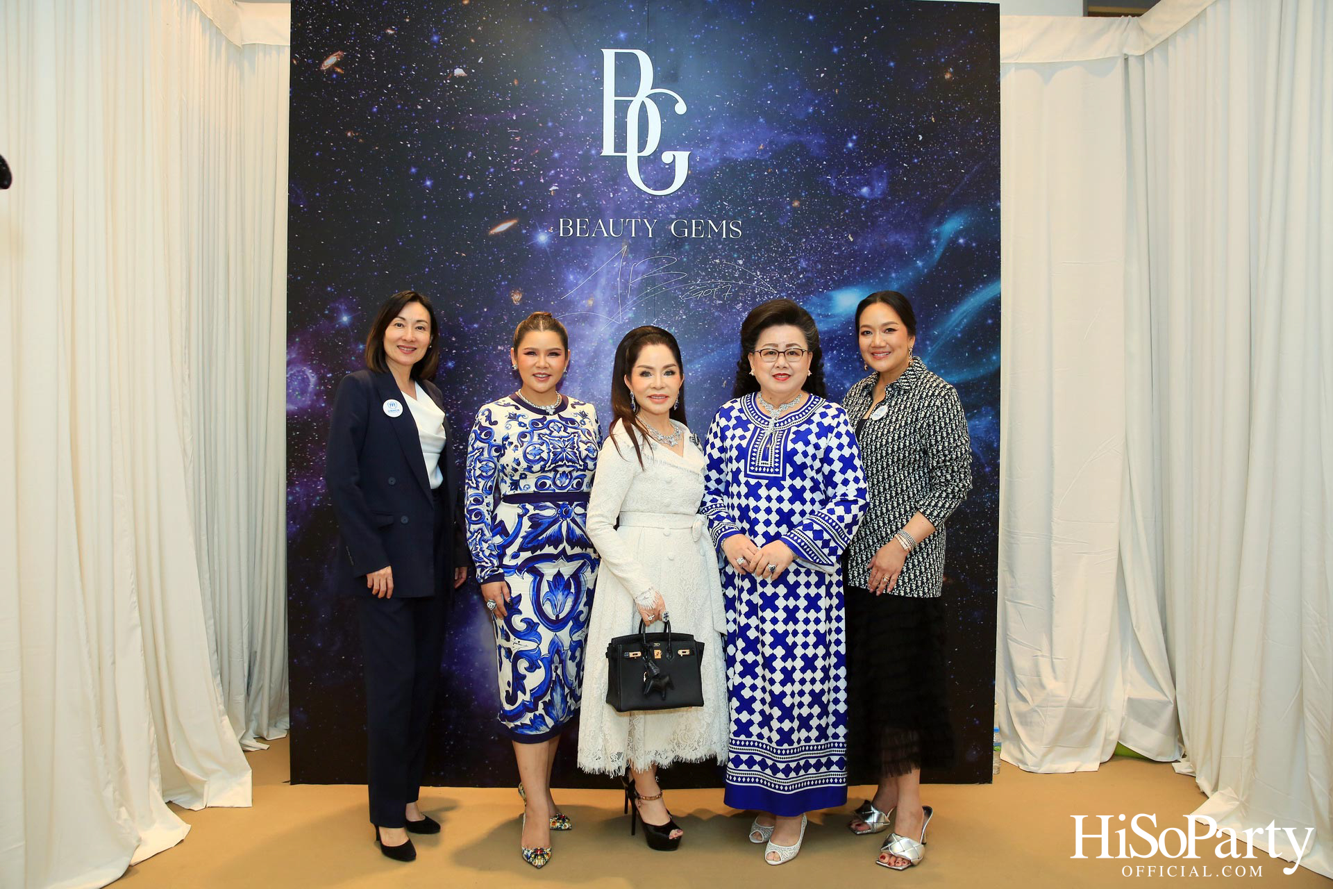 Leading Women Lunch to Help Refugees