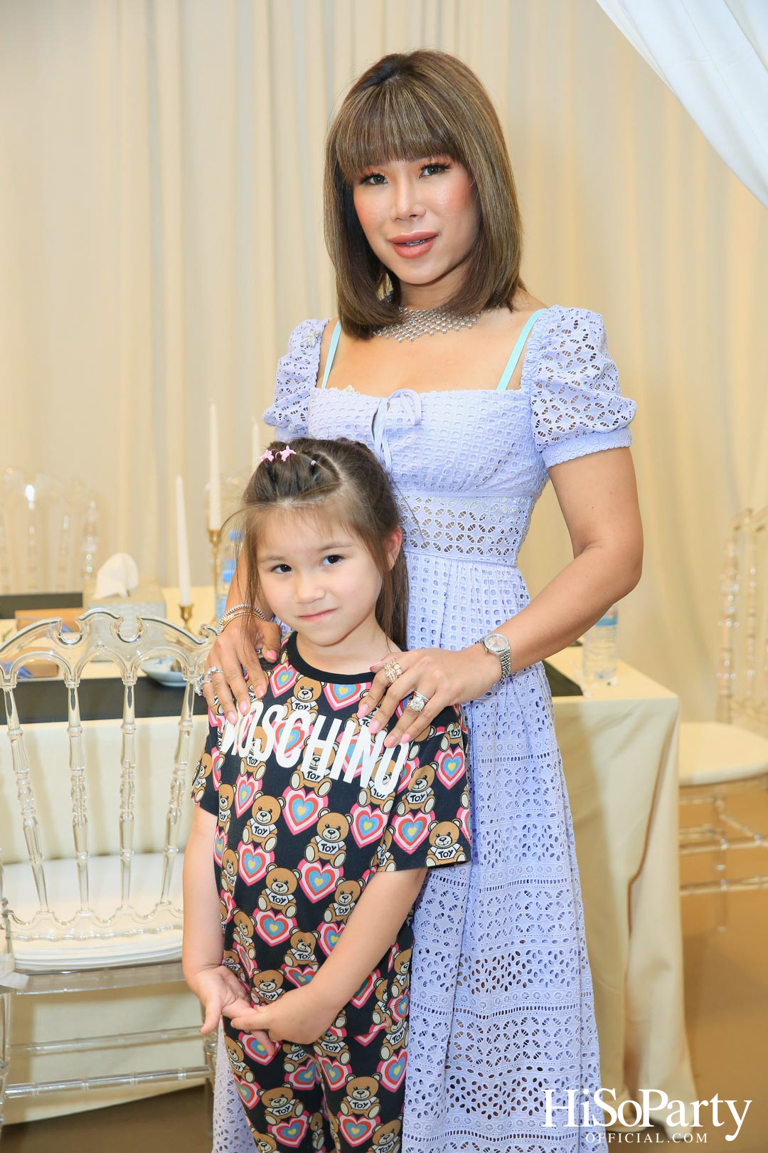 Leading Women Lunch to Help Refugees