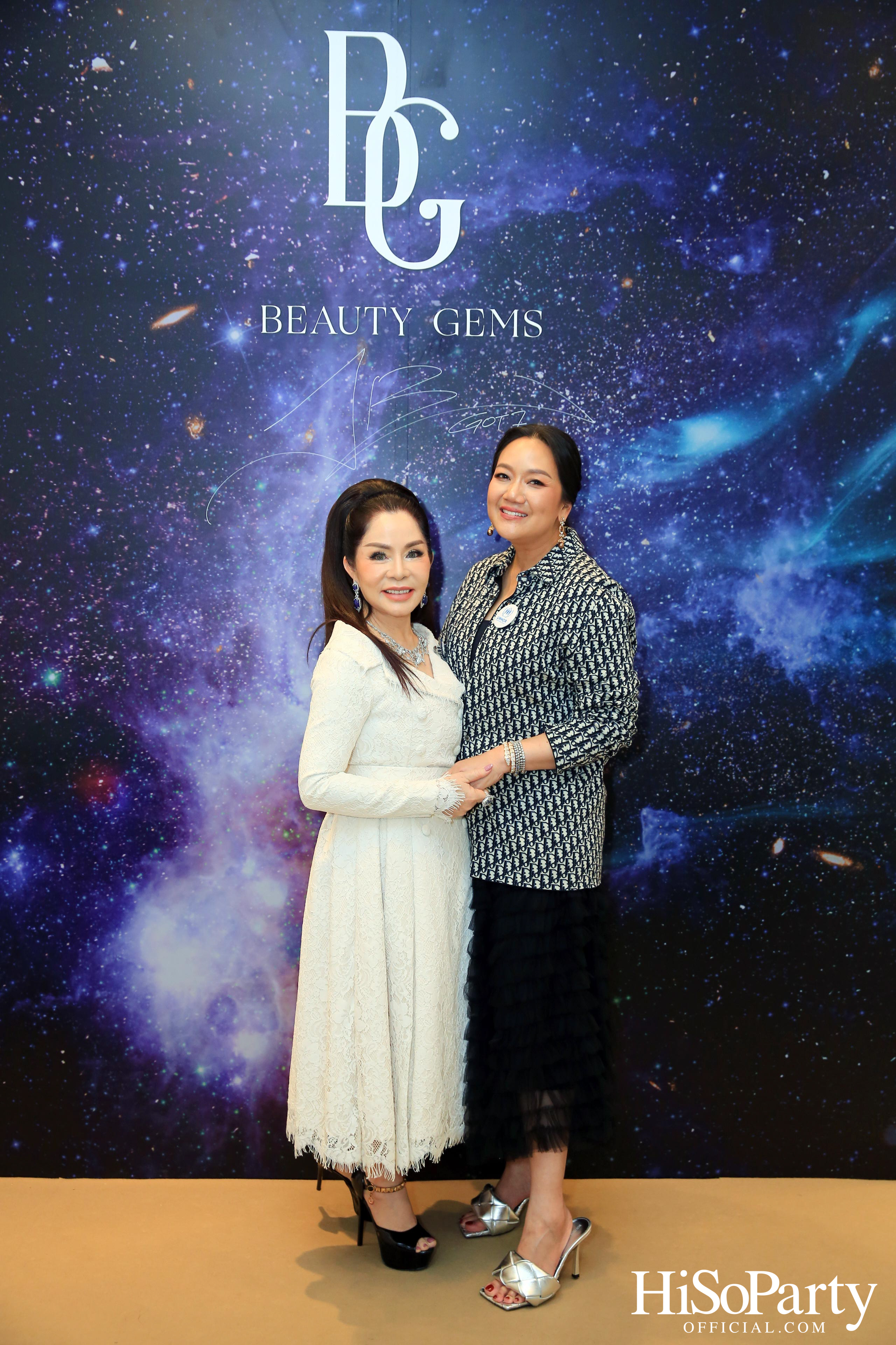 Leading Women Lunch to Help Refugees