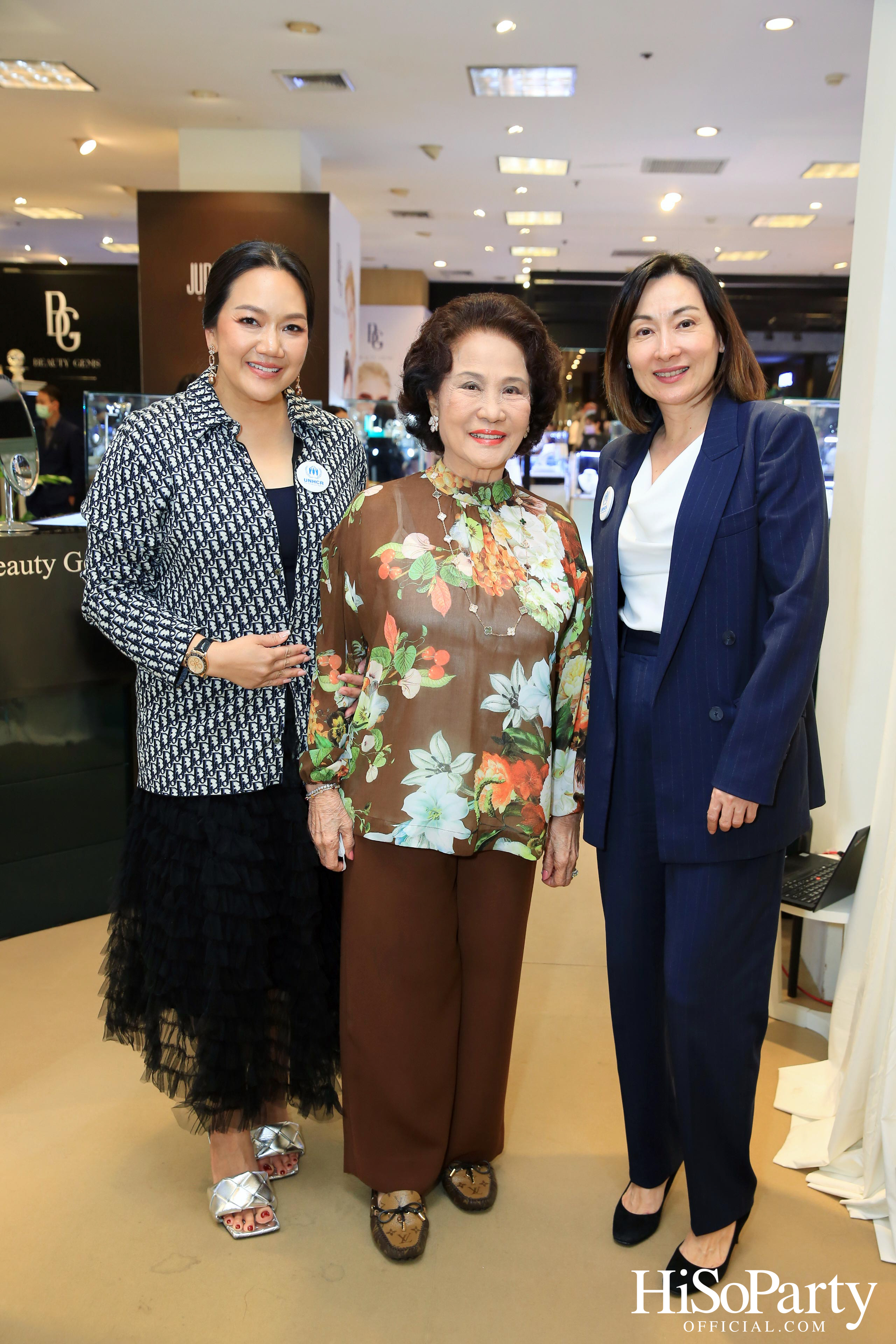 Leading Women Lunch to Help Refugees