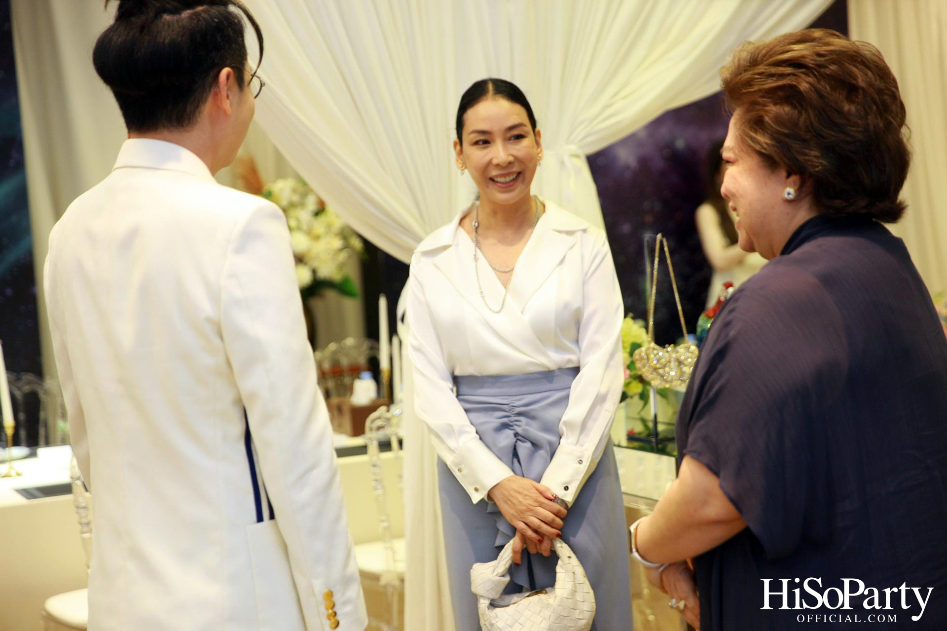 Leading Women Lunch to Help Refugees