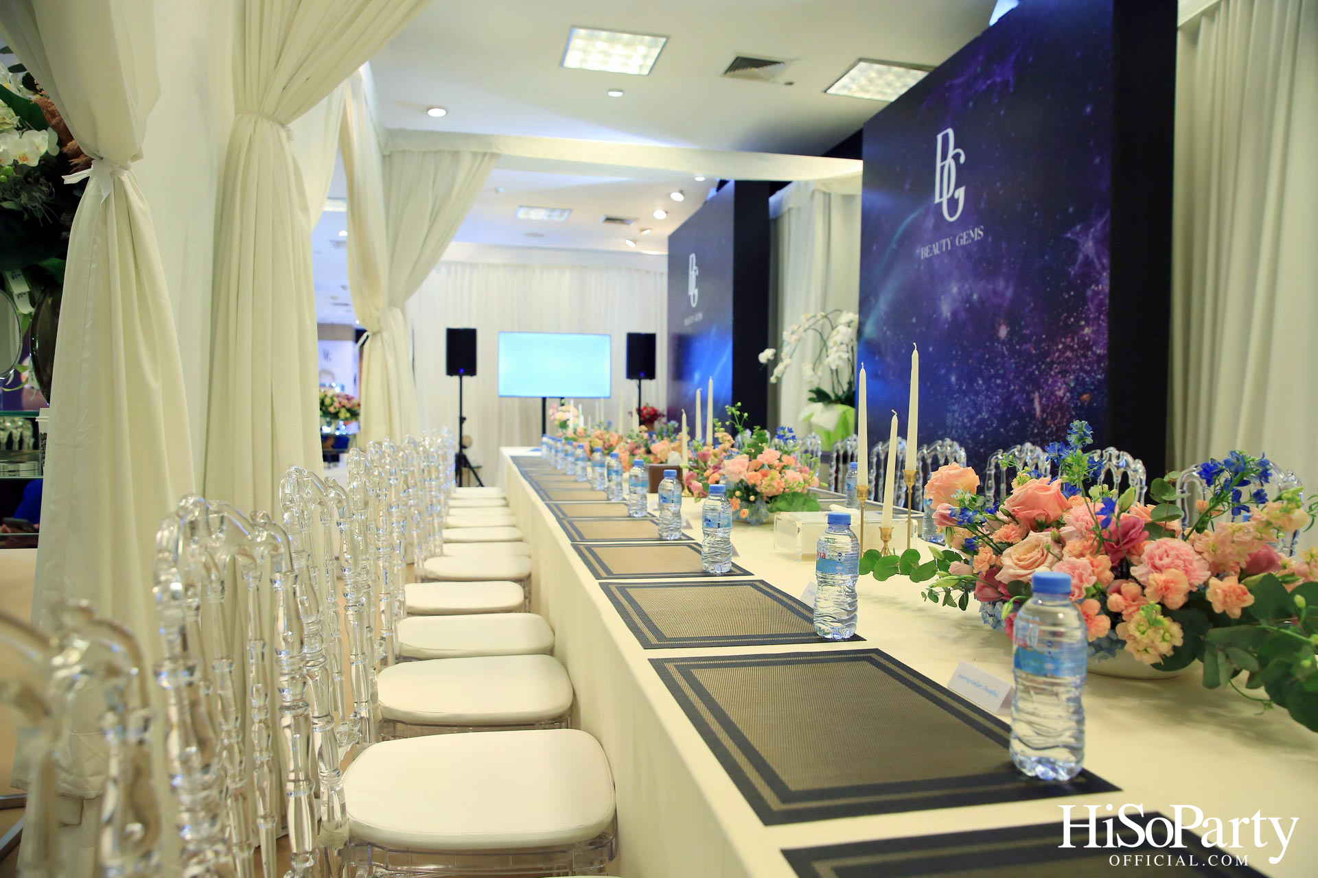 Leading Women Lunch to Help Refugees