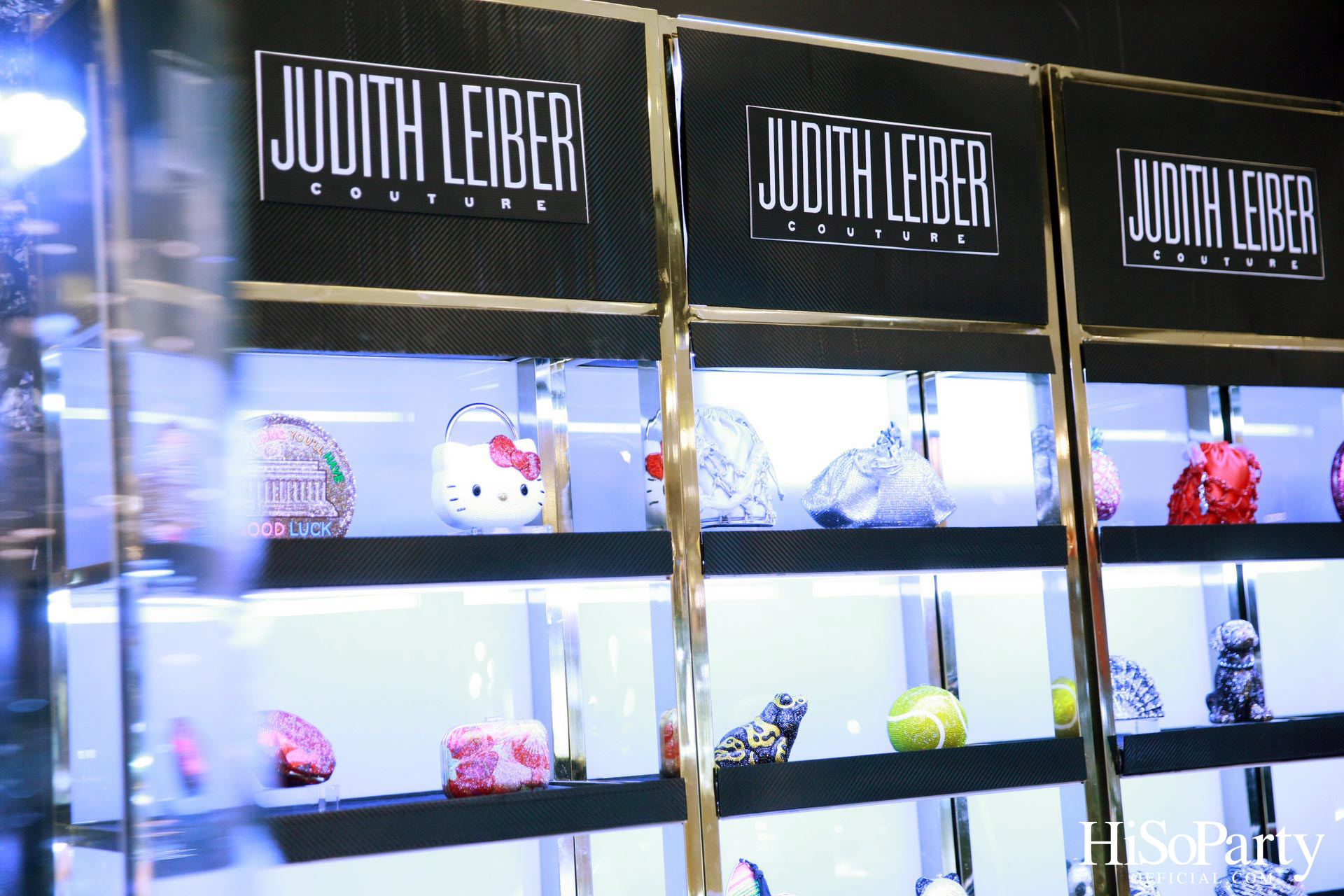 Leading Women Lunch to Help Refugees