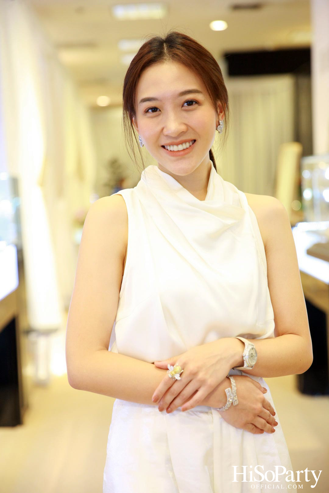 Leading Women Lunch to Help Refugees