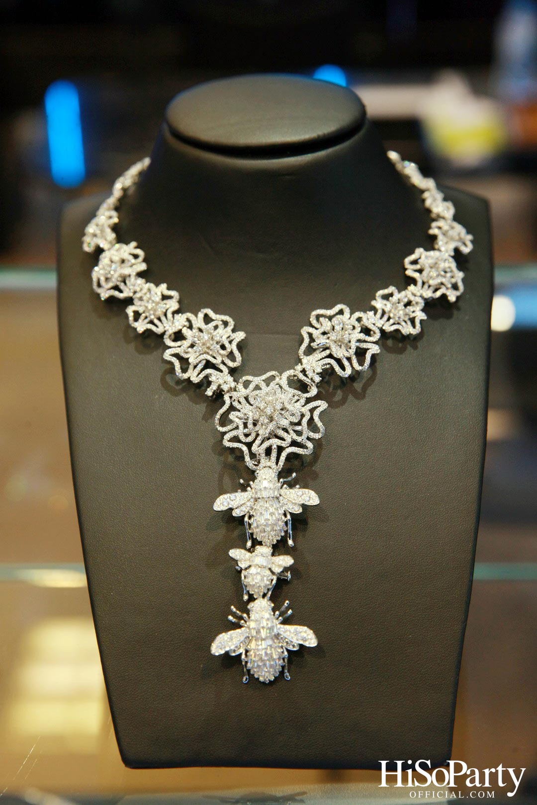 Leading Women Lunch to Help Refugees