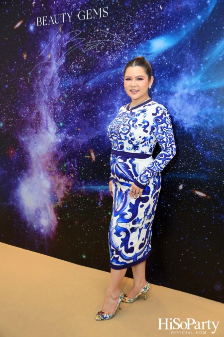 Leading Women Lunch to Help Refugees 