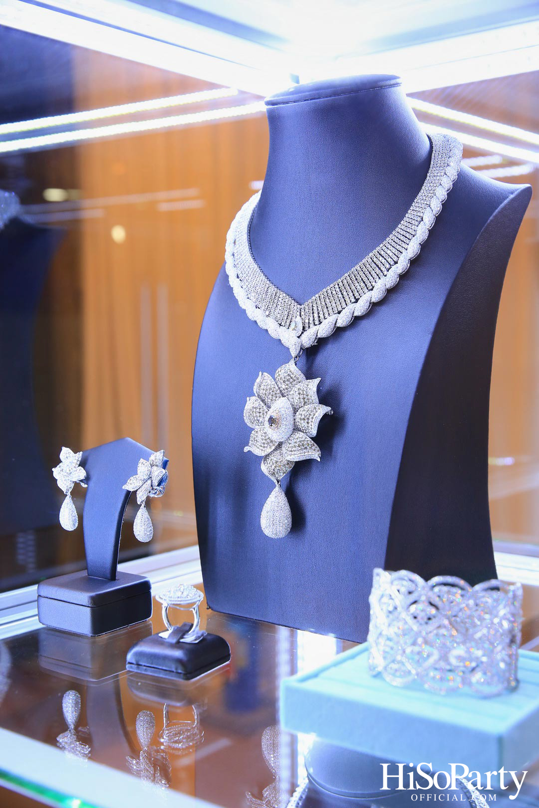 BEAUTY GEMS SPRING/SUMMER COLLECTION 2023 x HiSoParty 20th ANNIVERSARY ISSUE