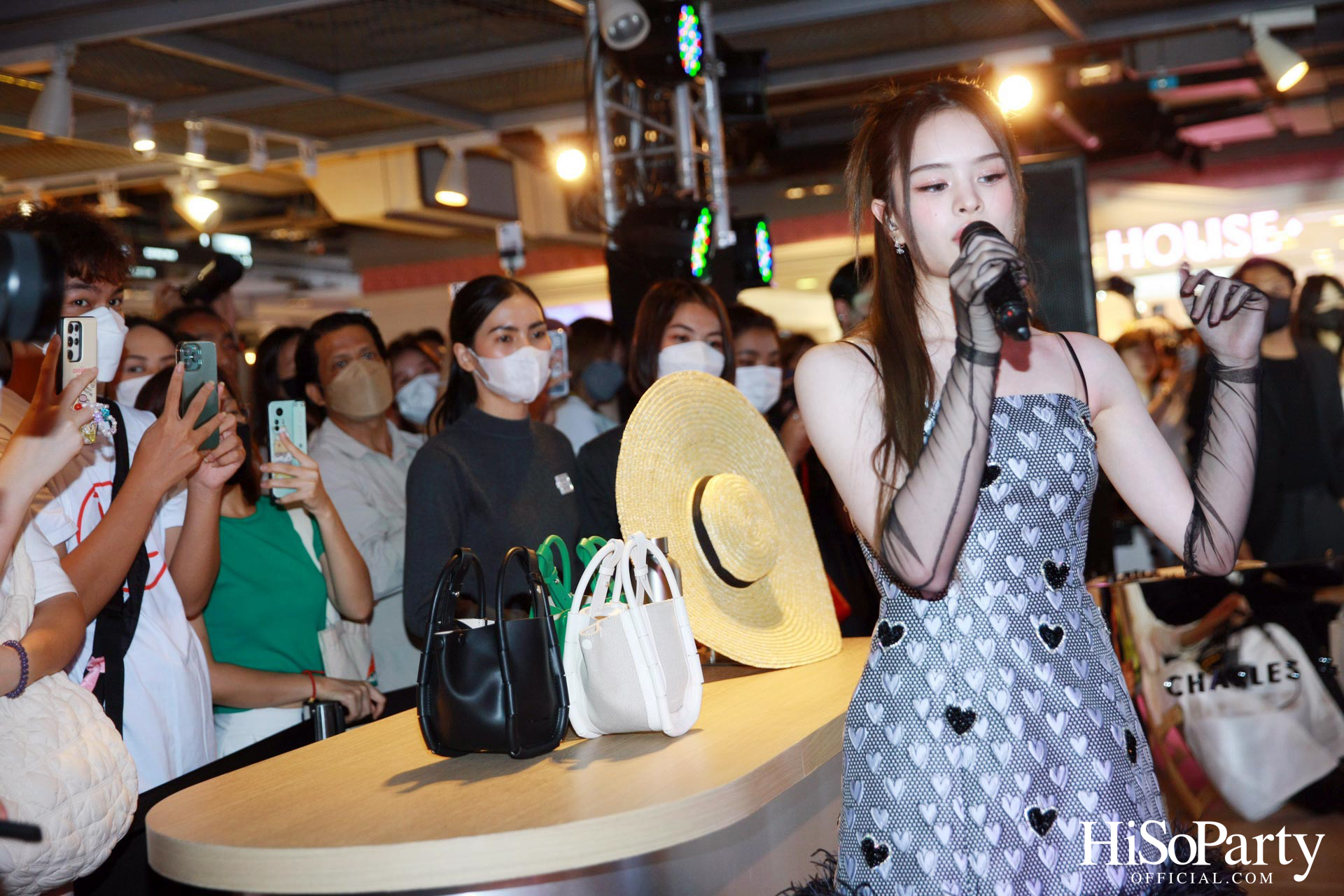 CHARLES & KEITH Re-opening store at Siam Center