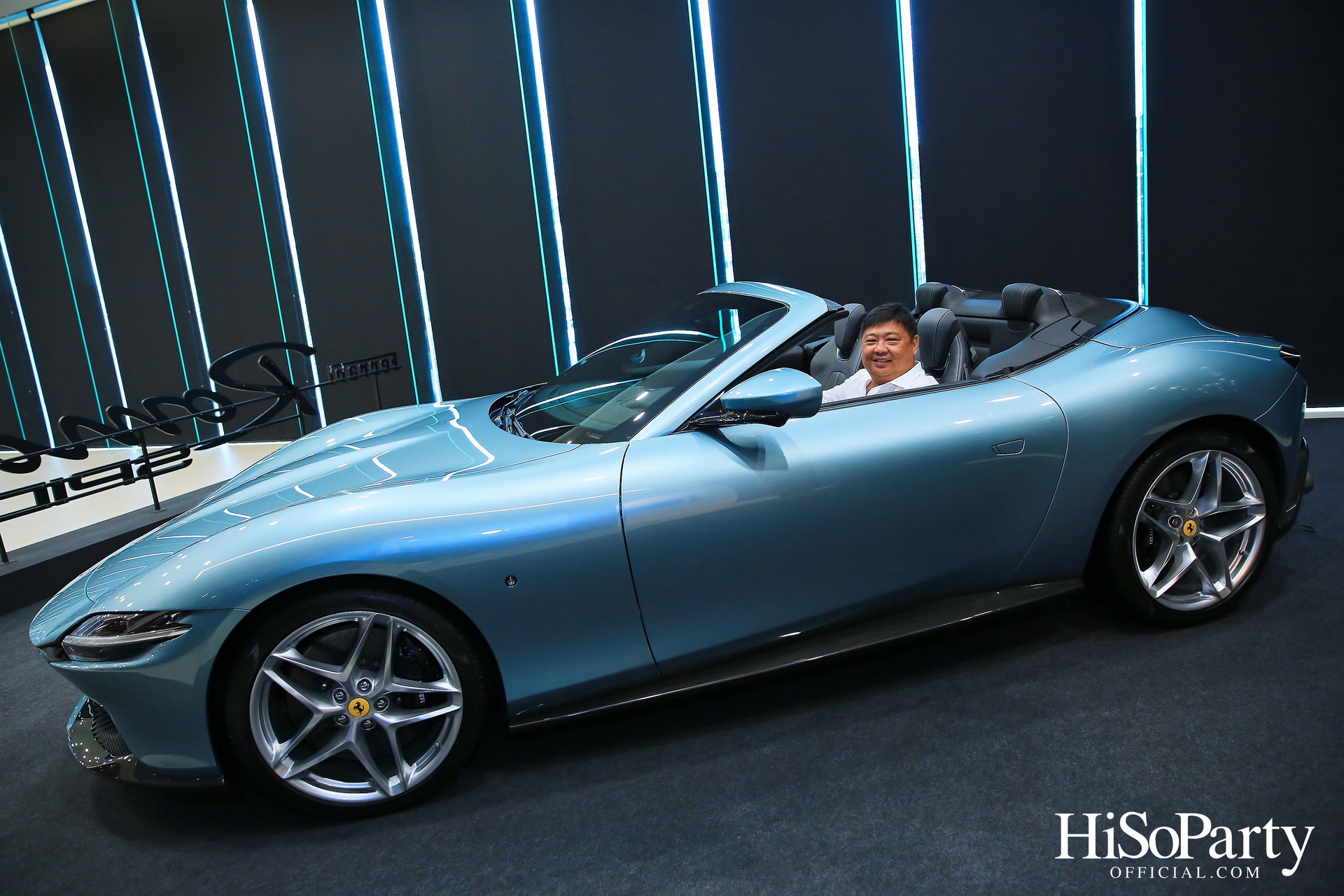 Private View Ferrari Roma Spider for HiSoParty