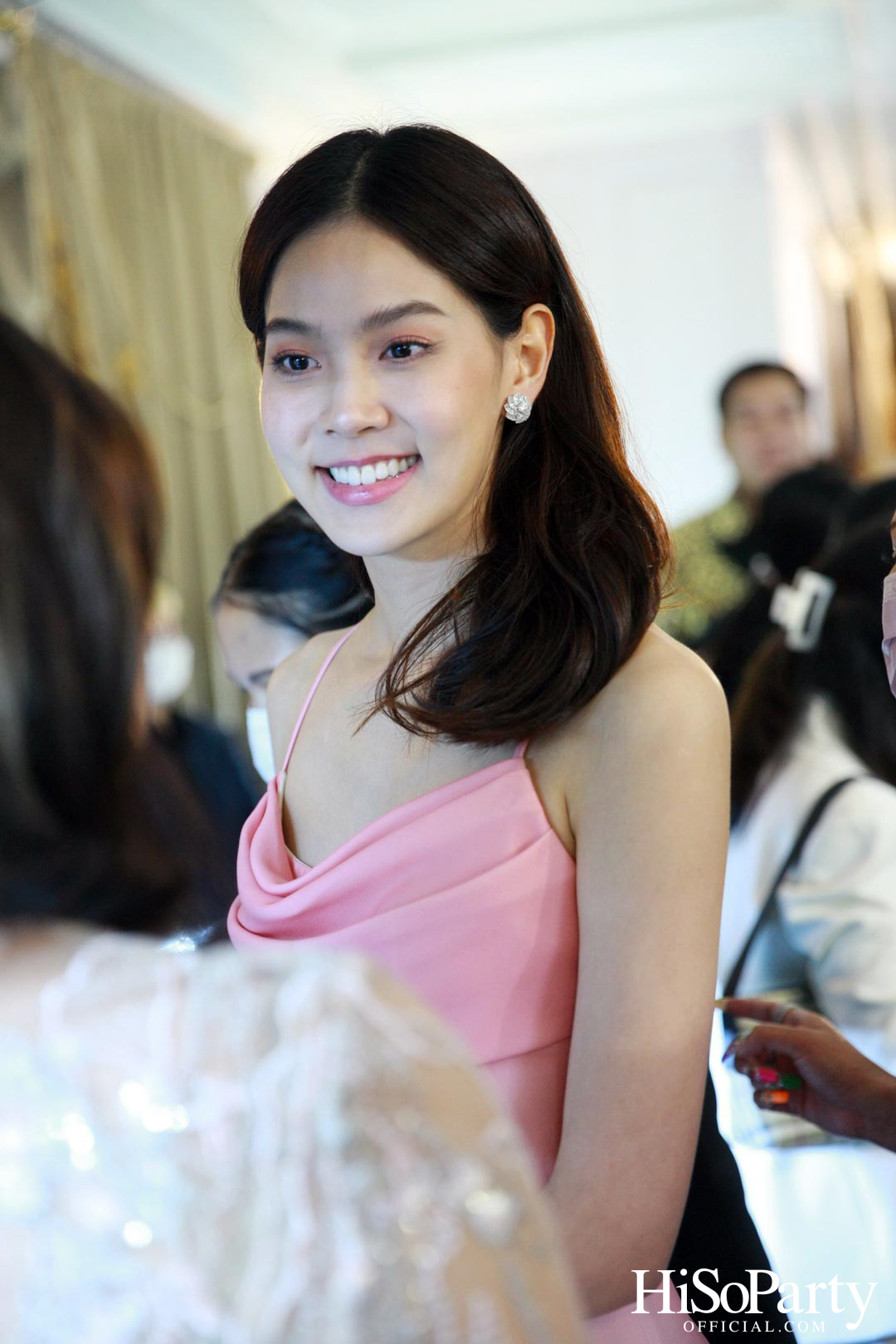 Beauty Gems ‘A High Jewelry Sit -Down Dinner’ Inspired by the timeless tale.