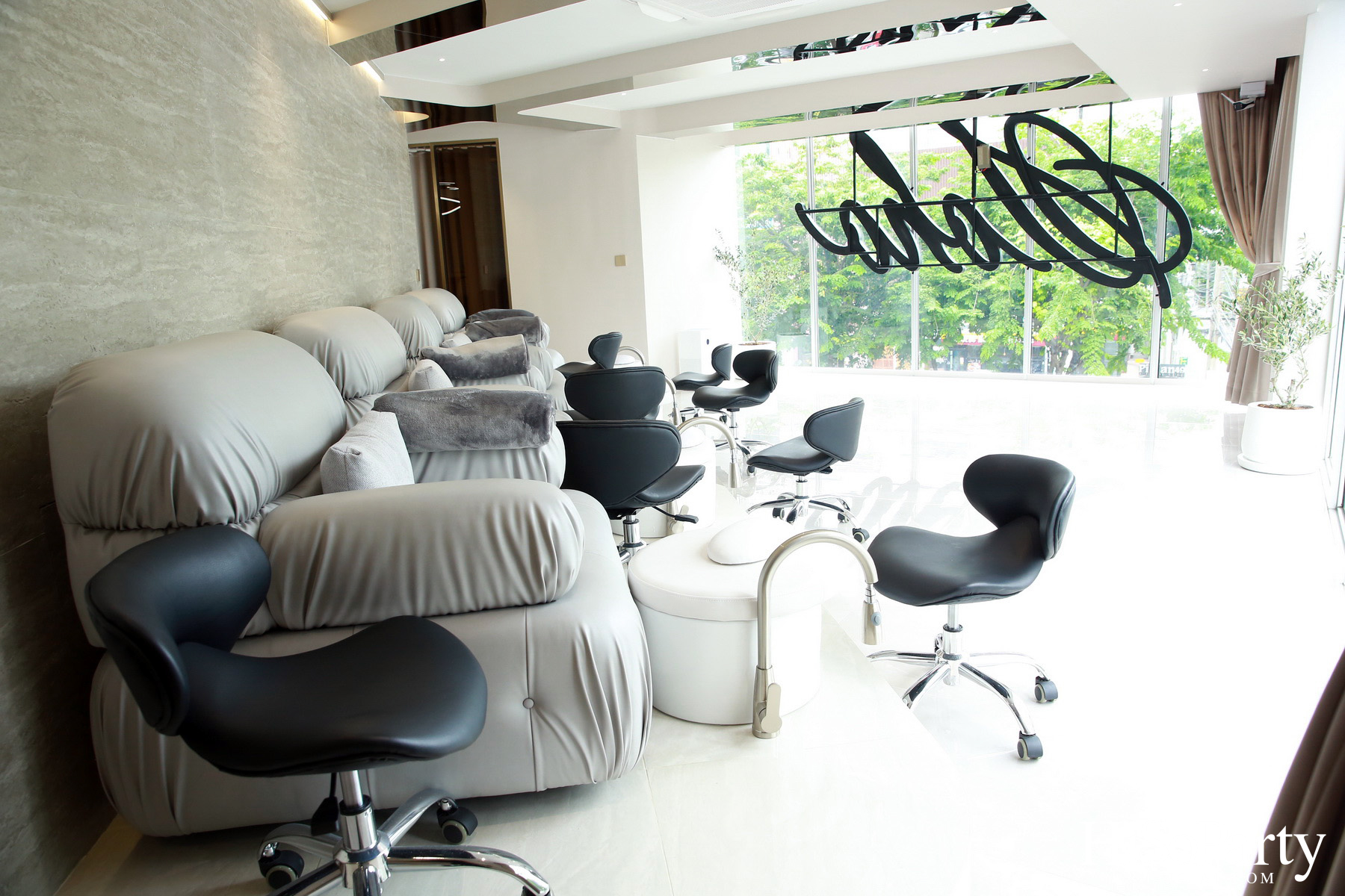 SOHO Nail Atelier x HiSoParty