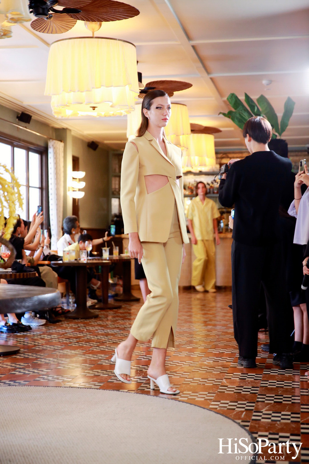 ARCHIVE026 จัดงานเปิดตัวคอลเลกชั่น PRE FALL 2023 ‘DARKNESS IN THE DAWN’