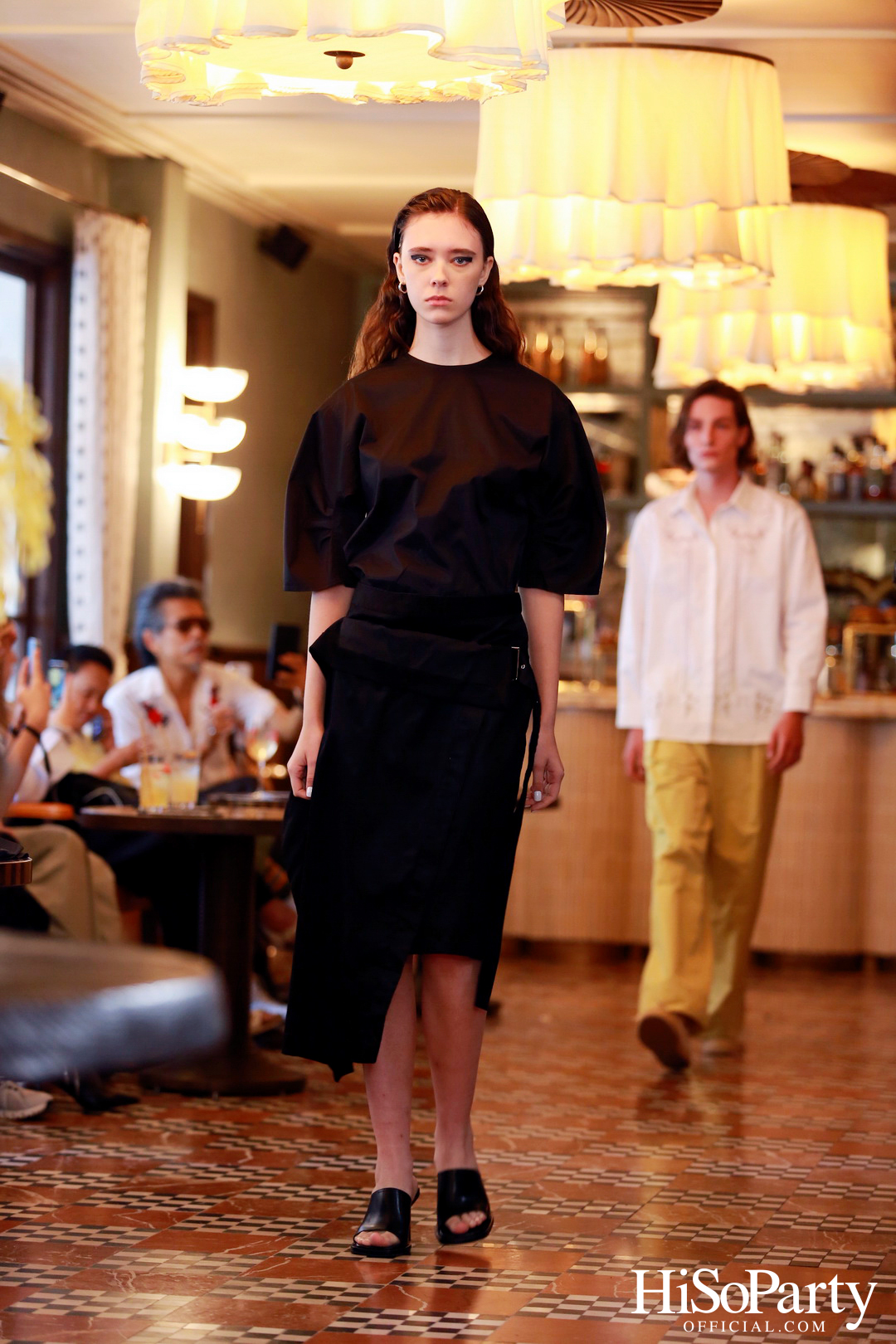 ARCHIVE026 จัดงานเปิดตัวคอลเลกชั่น PRE FALL 2023 ‘DARKNESS IN THE DAWN’