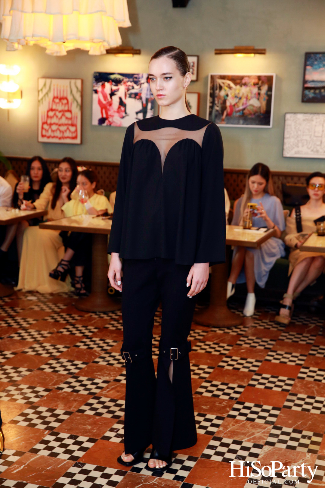 ARCHIVE026 จัดงานเปิดตัวคอลเลกชั่น PRE FALL 2023 ‘DARKNESS IN THE DAWN’