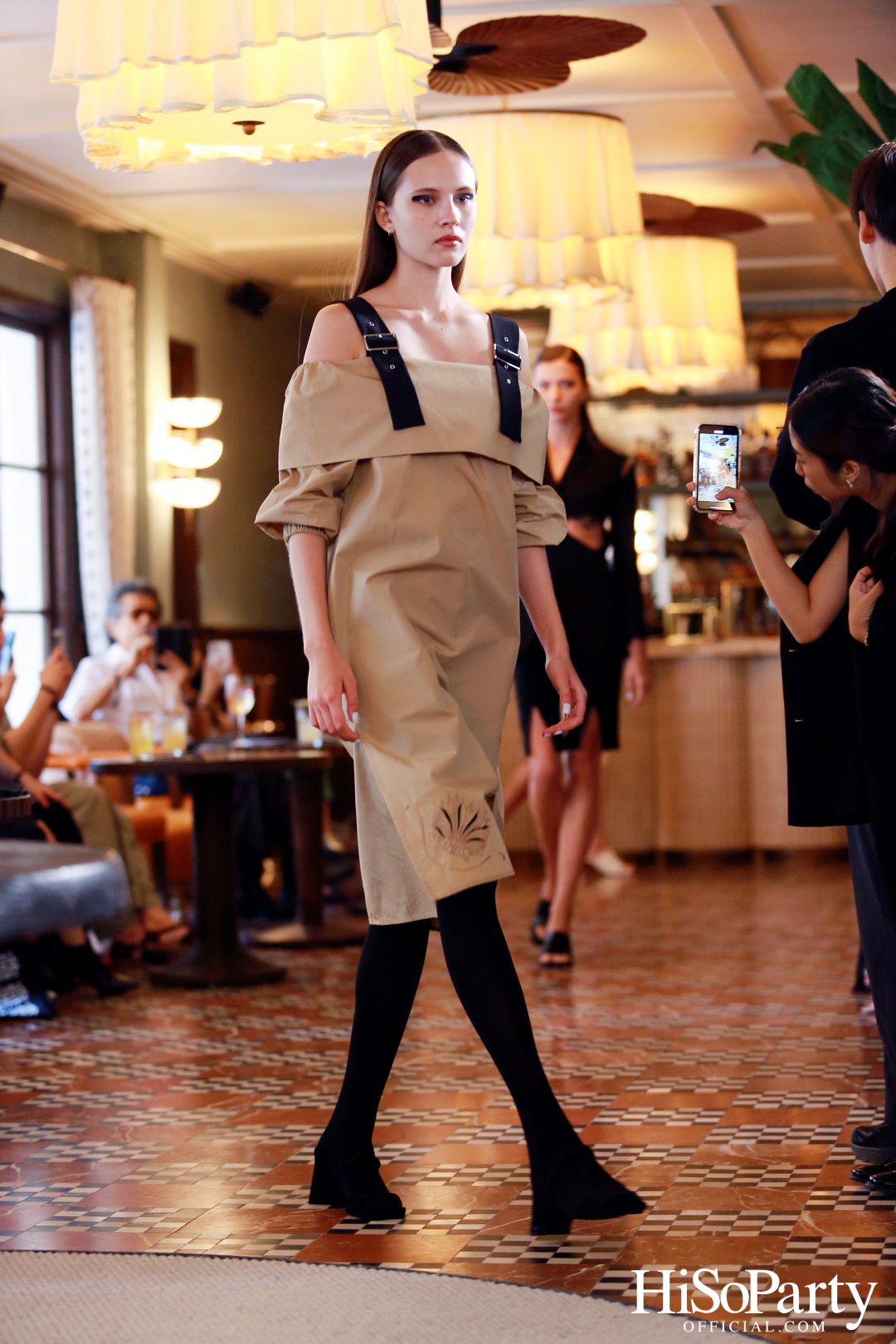 ARCHIVE026 จัดงานเปิดตัวคอลเลกชั่น PRE FALL 2023 ‘DARKNESS IN THE DAWN’