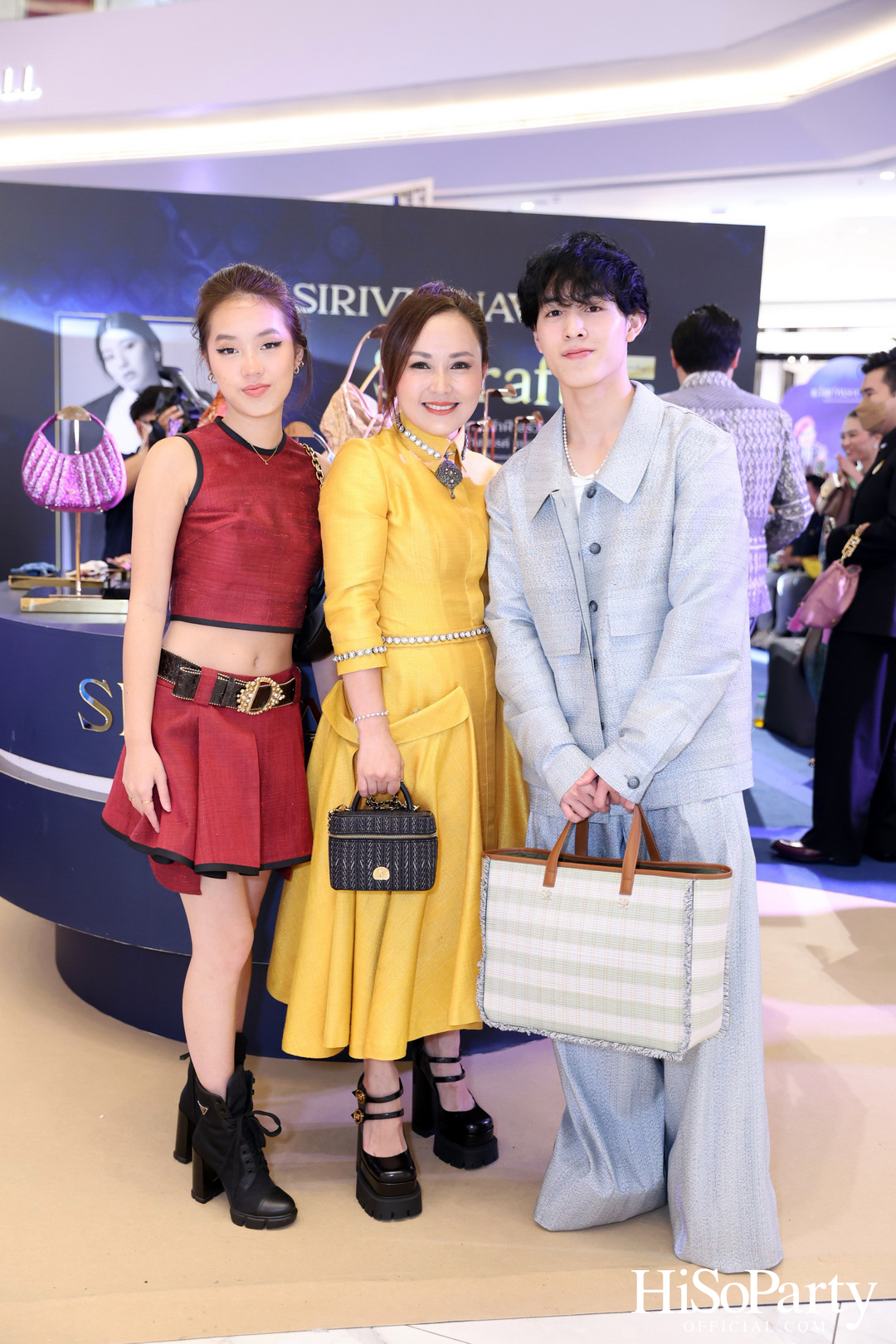 พิธีเปิดงาน ‘แสงแห่งพระบารมี สดุดีพระบรมราชชนนีศรีแผ่นดิน’ ที่จัดขึ้นระหว่างวันที่ 8-14 ส.ค. ณ ไอคอนสยาม