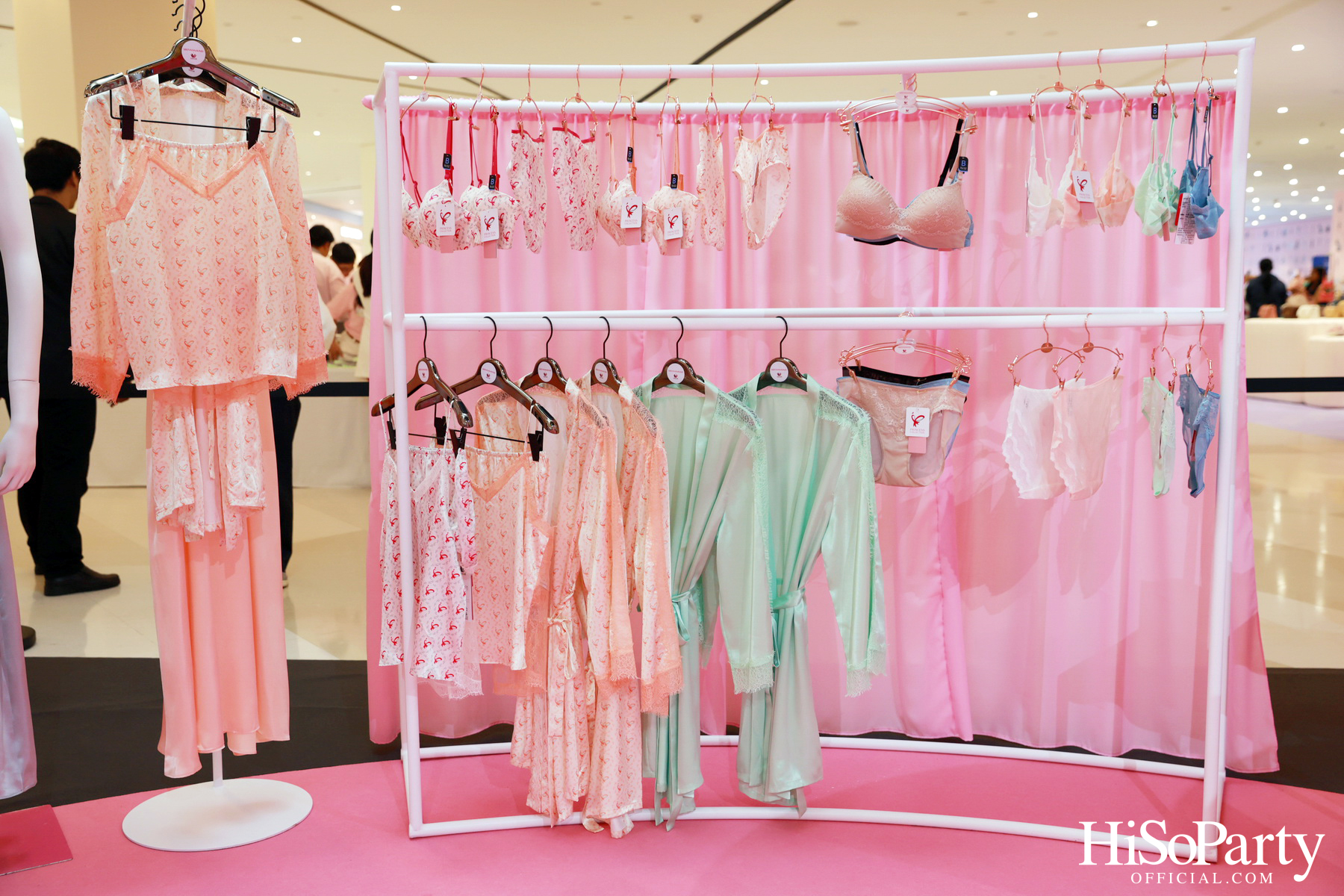 สมเด็จพระเจ้าลูกเธอ เจ้าฟ้าสิริวัณณวรี นารีรัตนราชกัญญา เสด็จทรงเป็นองค์ประธานเปิดงาน ‘Empowering Women with LOVE’