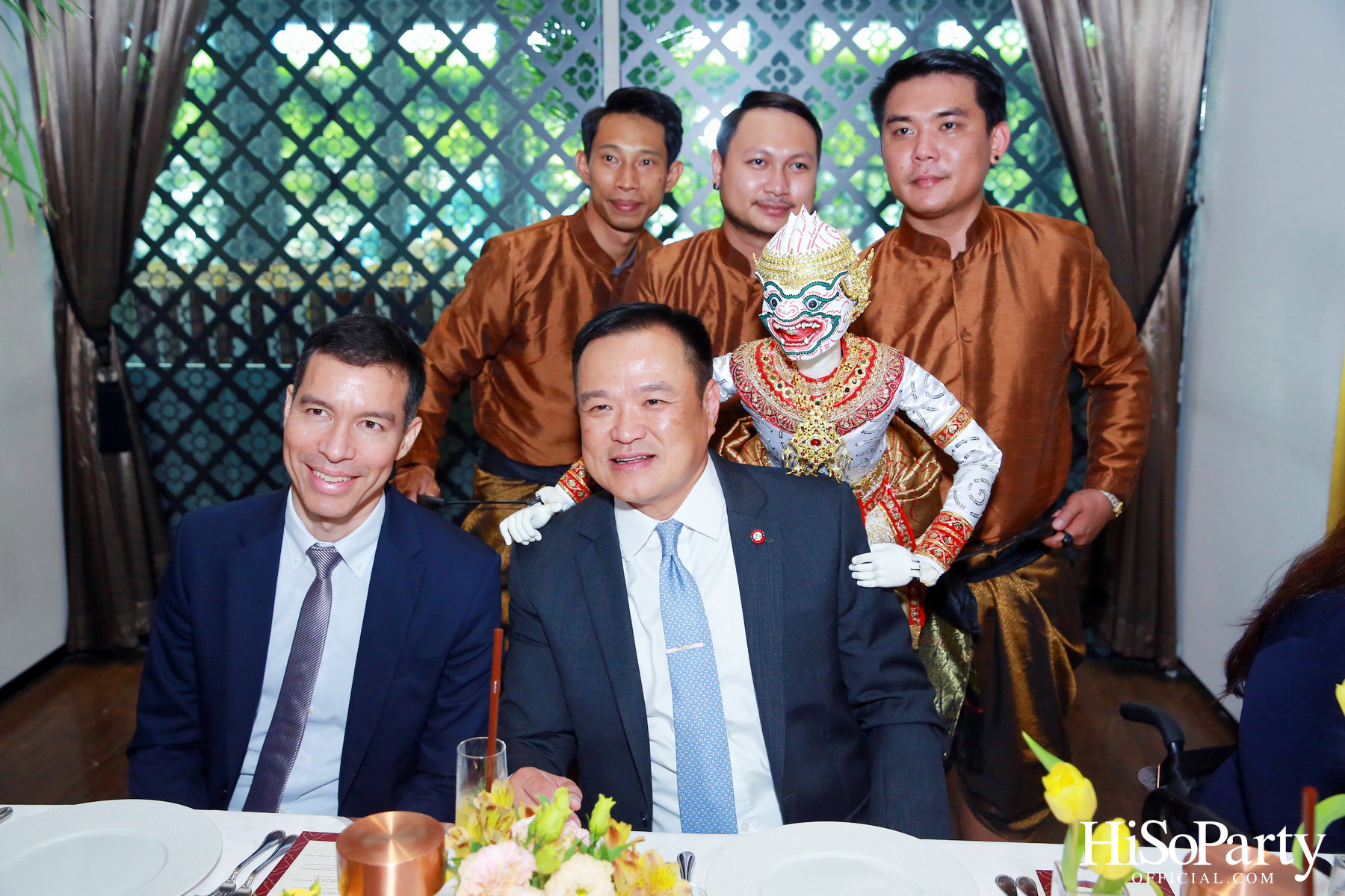 งานเลี้ยงต้อนรับ แทมมี่ ดักเวิร์ธ สมาชิกวุฒิสภารัฐอิลลินอยส์ สหรัฐอเมริกา มาเยือนไทยอย่างอบอุ่นด้วยเมนูอาหารไทยสุดวิจิตรตำรับรอยัล โอชา