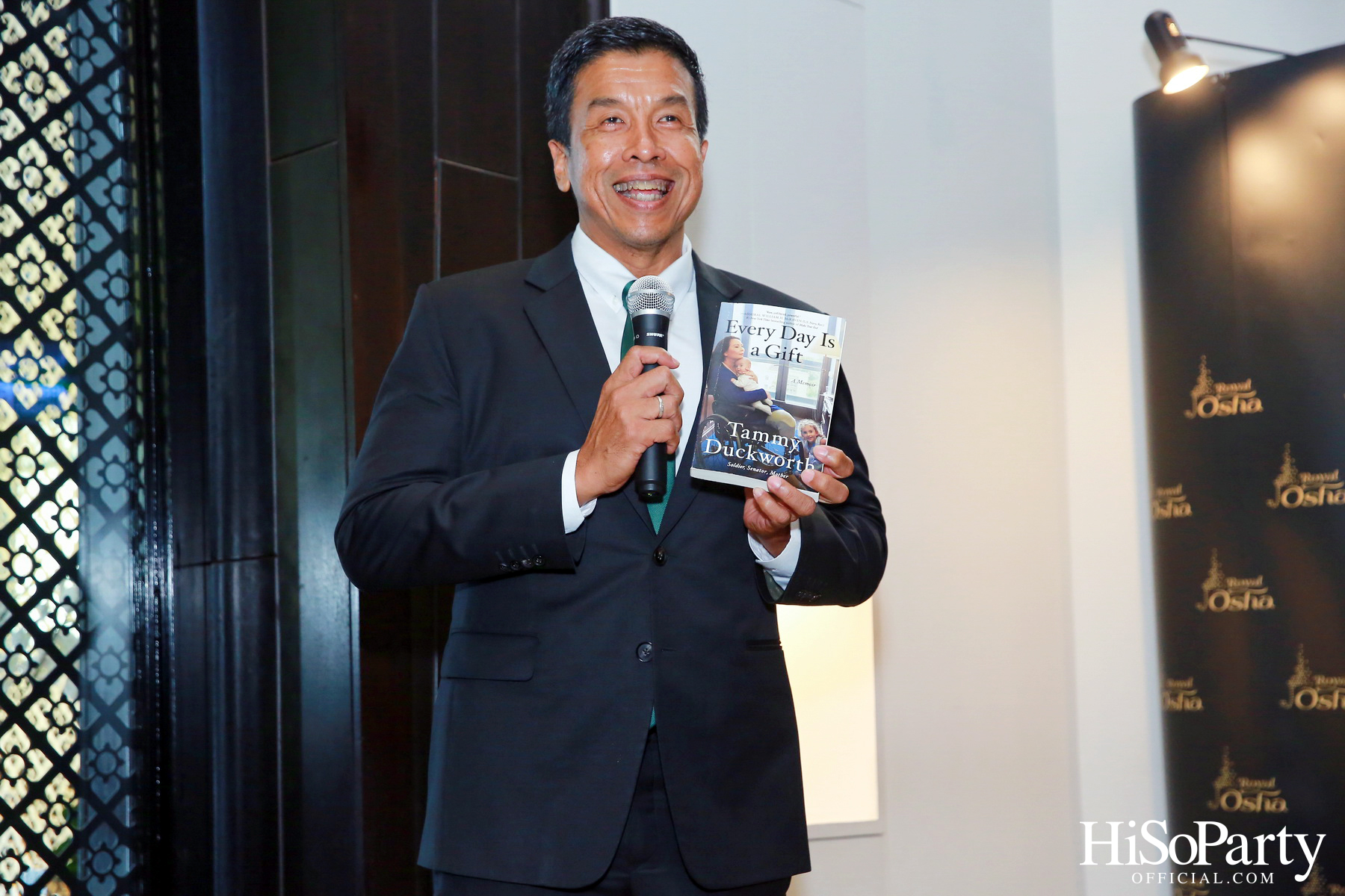 งานเลี้ยงต้อนรับ แทมมี่ ดักเวิร์ธ สมาชิกวุฒิสภารัฐอิลลินอยส์ สหรัฐอเมริกา มาเยือนไทยอย่างอบอุ่นด้วยเมนูอาหารไทยสุดวิจิตรตำรับรอยัล โอชา