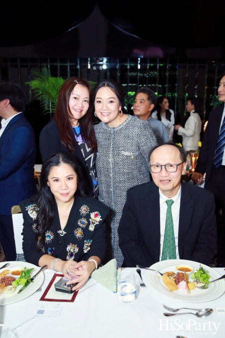 งานเลี้ยงต้อนรับ ‘คุณแทมมี่ ดักเวิร์ธ’ สมาชิกวุฒิสภารัฐอิลลินอยส์ สหรัฐอเมริกา มาเยือนไทยอย่างอบอุ่นด้วยเมนูอาหารไทยสุดวิจิตรตำรับรอยัล โอชา