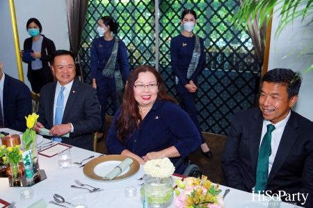 งานเลี้ยงต้อนรับ ‘คุณแทมมี่ ดักเวิร์ธ’ สมาชิกวุฒิสภารัฐอิลลินอยส์ สหรัฐอเมริกา มาเยือนไทยอย่างอบอุ่นด้วยเมนูอาหารไทยสุดวิจิตรตำรับรอยัล โอชา