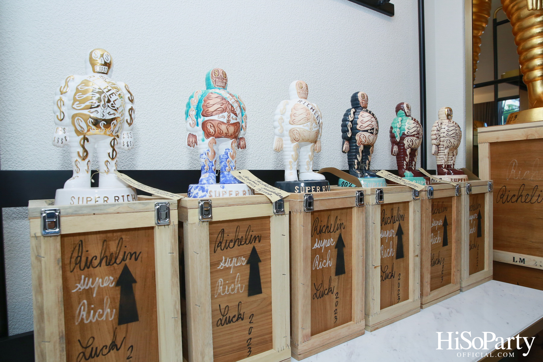 Club 21 x WISHULADA ในงาน Urban Collectibles 2023 by Mango Art Festival x Public House