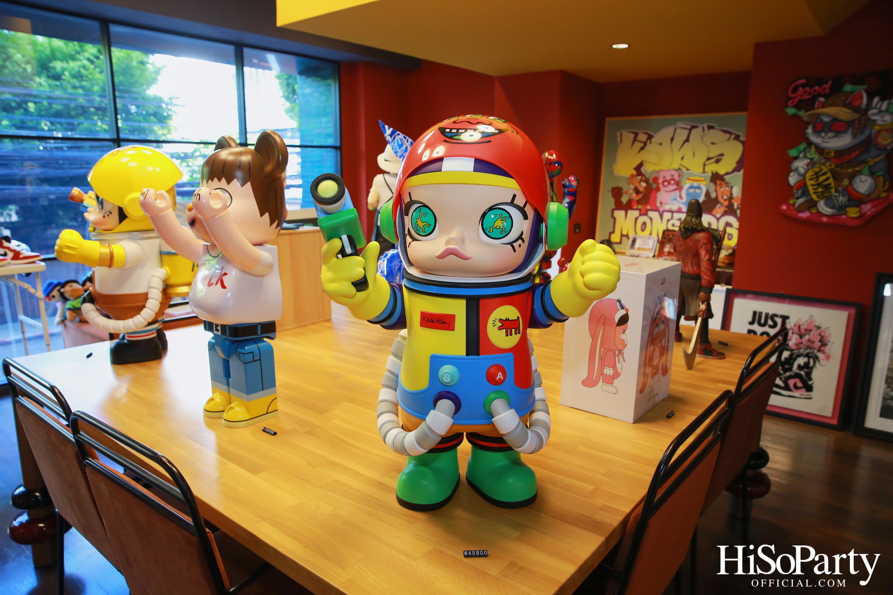 Club 21 x WISHULADA ในงาน Urban Collectibles 2023 by Mango Art Festival x Public House