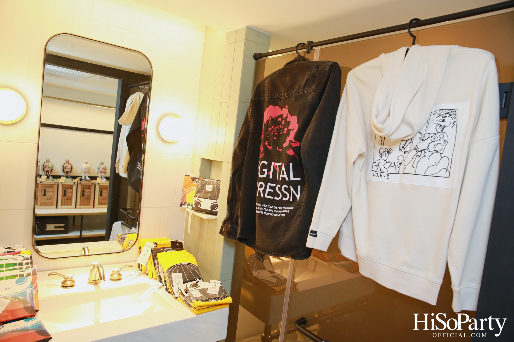 Club 21 x WISHULADA ในงาน Urban Collectibles 2023 by Mango Art Festival x Public House