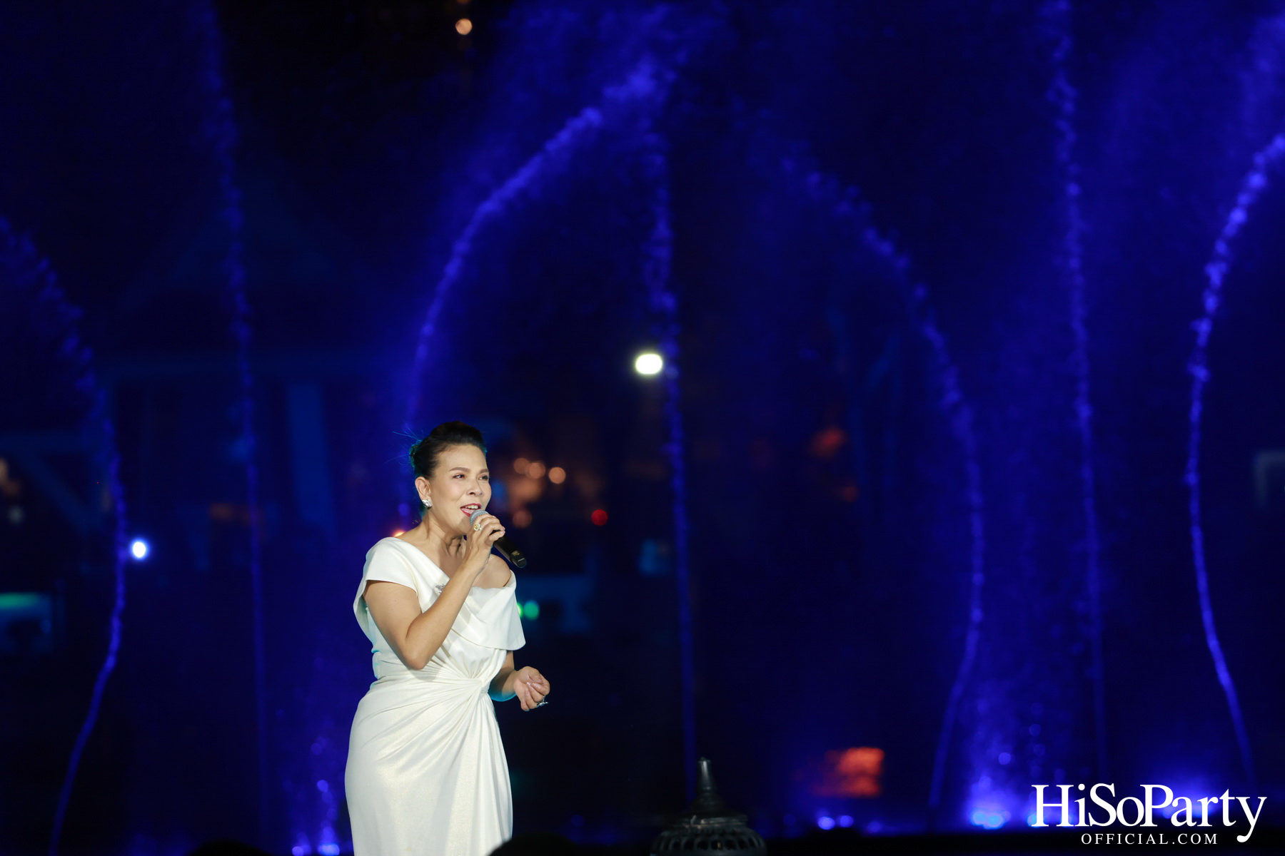 งานแสดงม่านน้ำและน้ำพุดนตรี ชุด ‘แม่แห่งแผ่นดิน ผู้ทรงพระมหากรุณาธิคุณ’