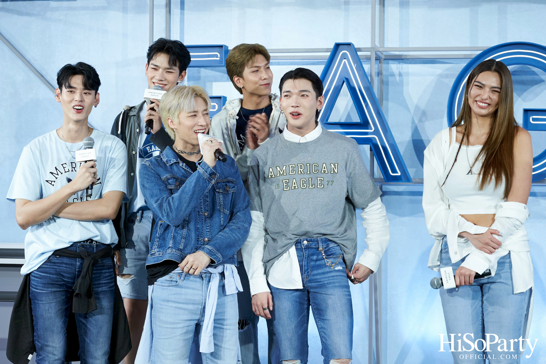 AMERICAN EAGLE FIT IN STAND OUT