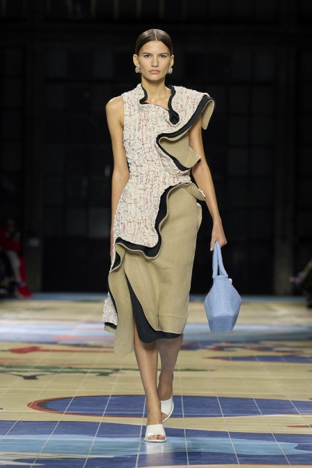 BOTTEGA VENETA SUMMER 24 SHOW