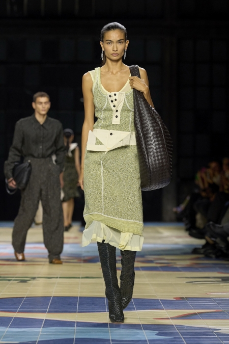 BOTTEGA VENETA SUMMER 24 SHOW