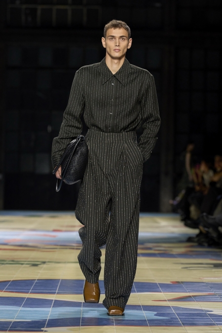 BOTTEGA VENETA SUMMER 24 SHOW