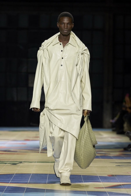 BOTTEGA VENETA SUMMER 24 SHOW