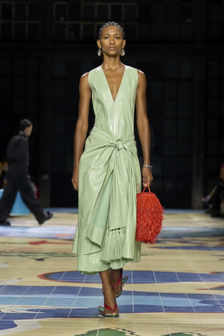 BOTTEGA VENETA SUMMER 24 SHOW