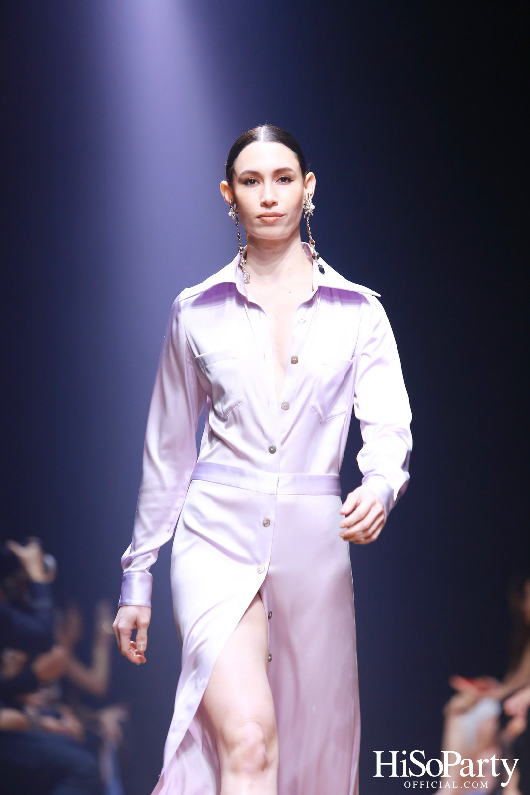 VATANIKA presented by AION – AIONIC AUTO @Siam Paragon Bangkok International Fashion Week 2023
