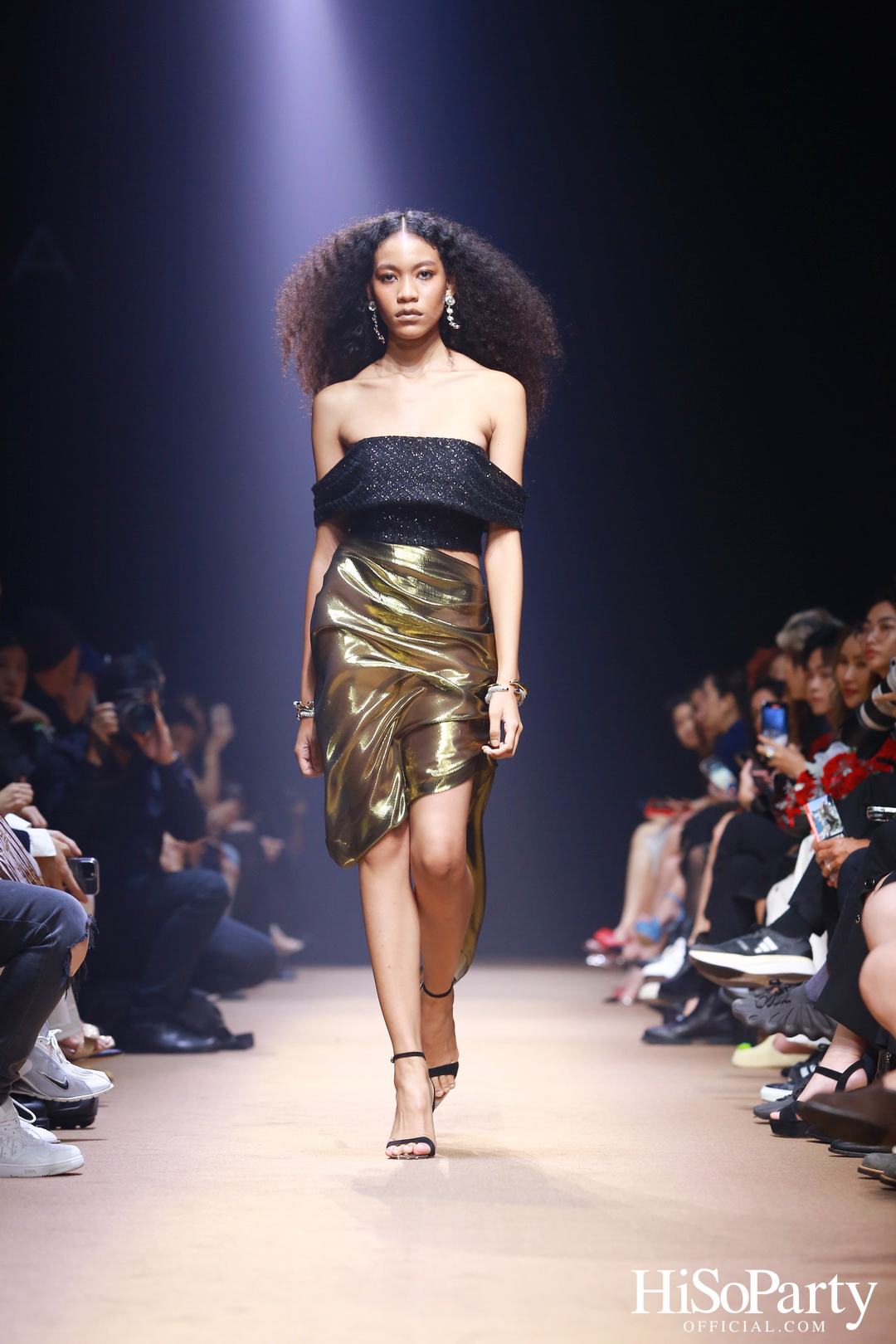 VATANIKA presented by AION – AIONIC AUTO @Siam Paragon Bangkok International Fashion Week 2023