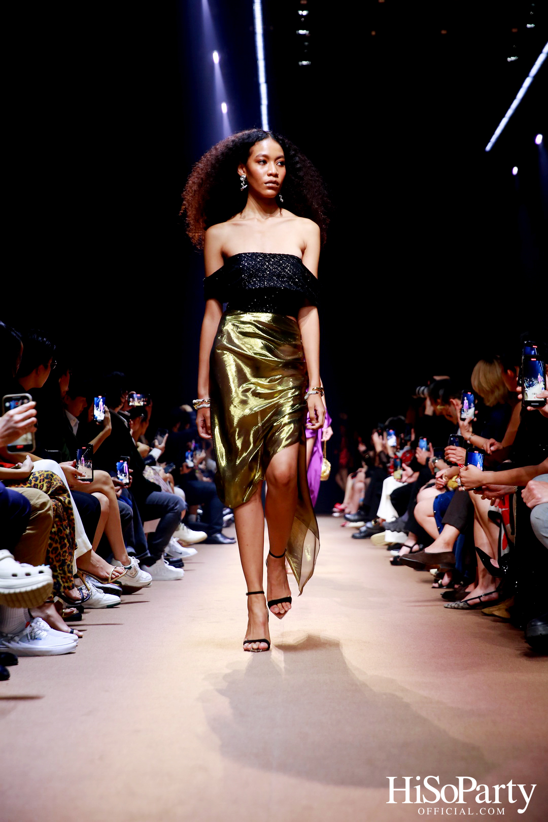 VATANIKA presented by AION – AIONIC AUTO @Siam Paragon Bangkok International Fashion Week 2023