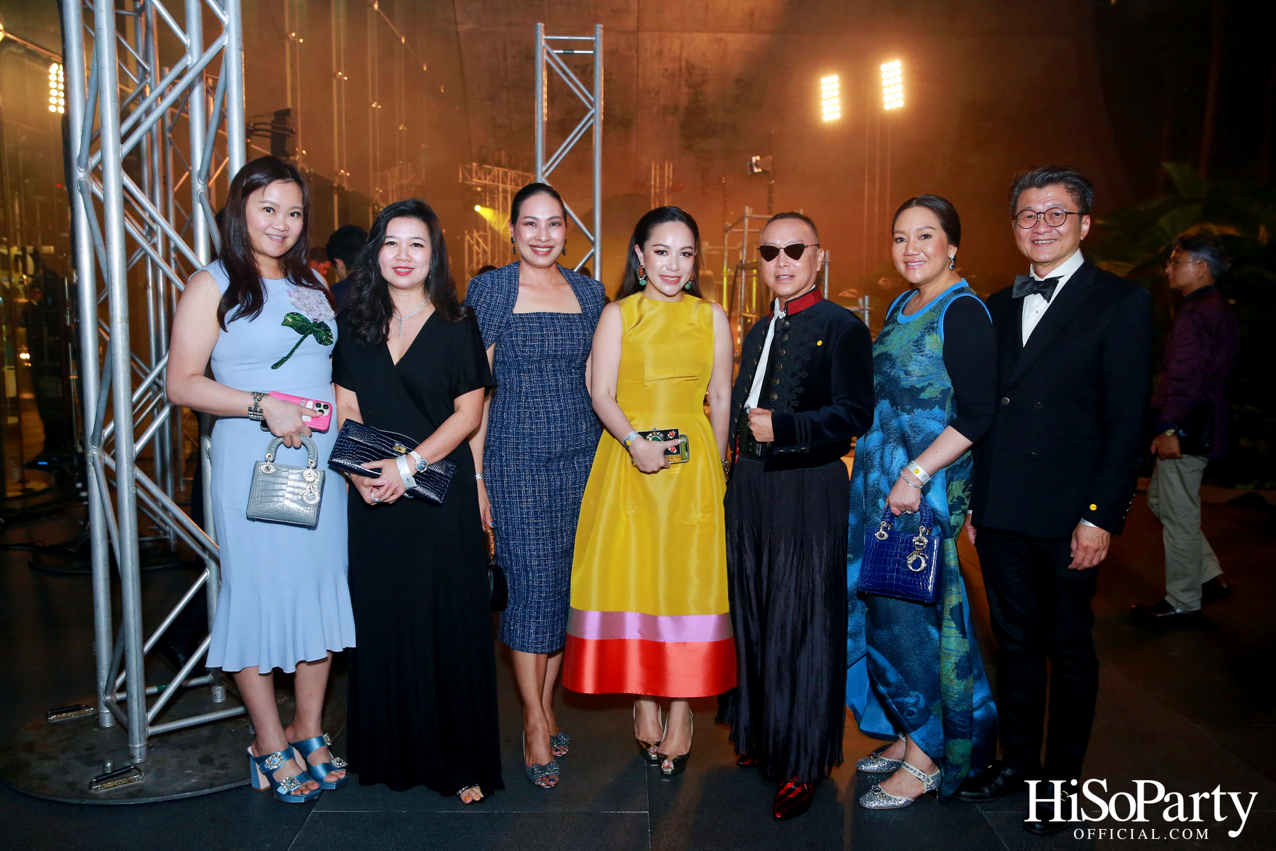 งานแสดงแฟชั่นโชว์ Autumn/Winter 2023-2024 แบรนด์ SIRIVANNAVARI ในสมเด็จพระเจ้าลูกเธอ เจ้าฟ้าสิริวัณณวรี นารีรัตนราชกัญญา