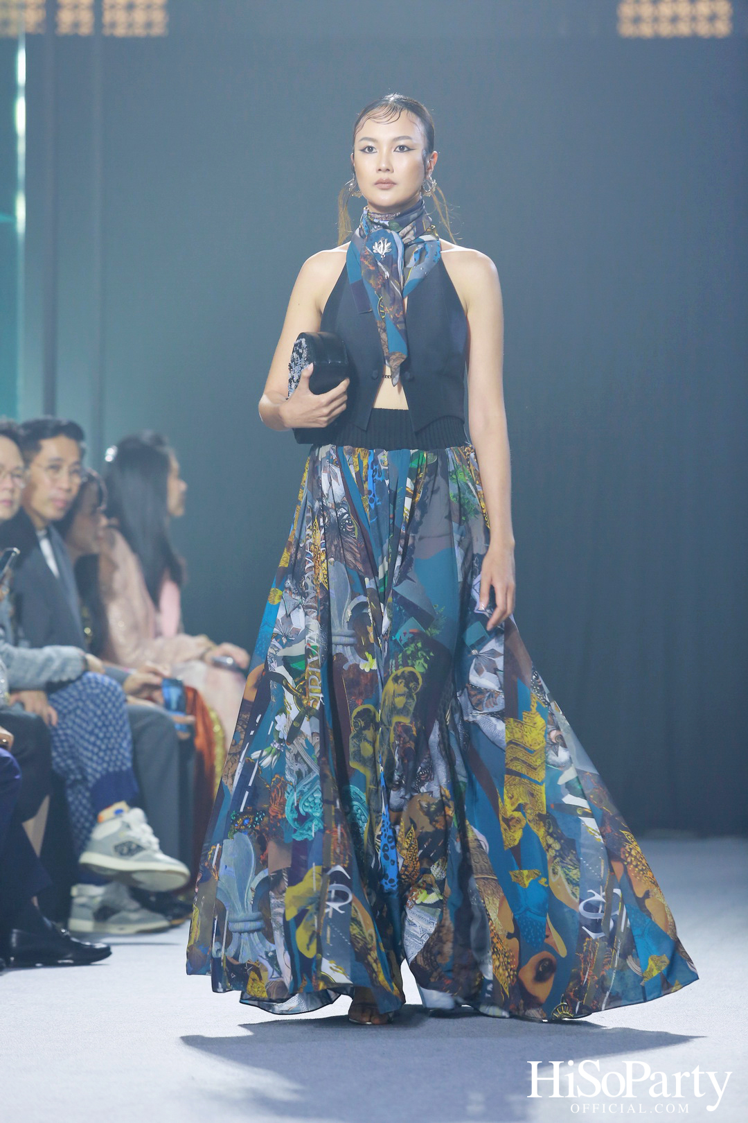 งานแสดงแฟชั่นโชว์ Autumn/Winter 2023-2024 แบรนด์ SIRIVANNAVARI ในสมเด็จพระเจ้าลูกเธอ เจ้าฟ้าสิริวัณณวรี นารีรัตนราชกัญญา