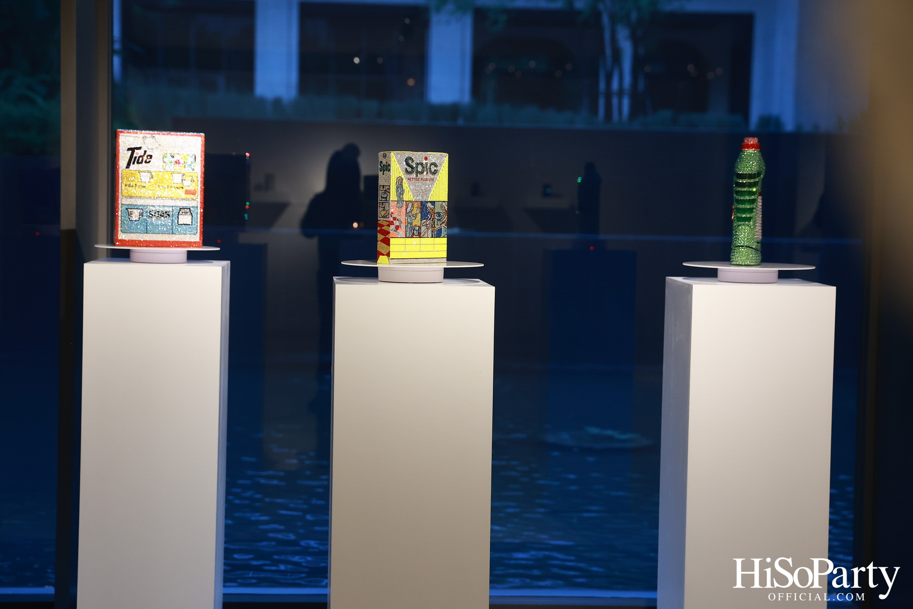 นิทรรศการ 'LA VIE EN STRASS' โดย SHOUROUK RHAIEM