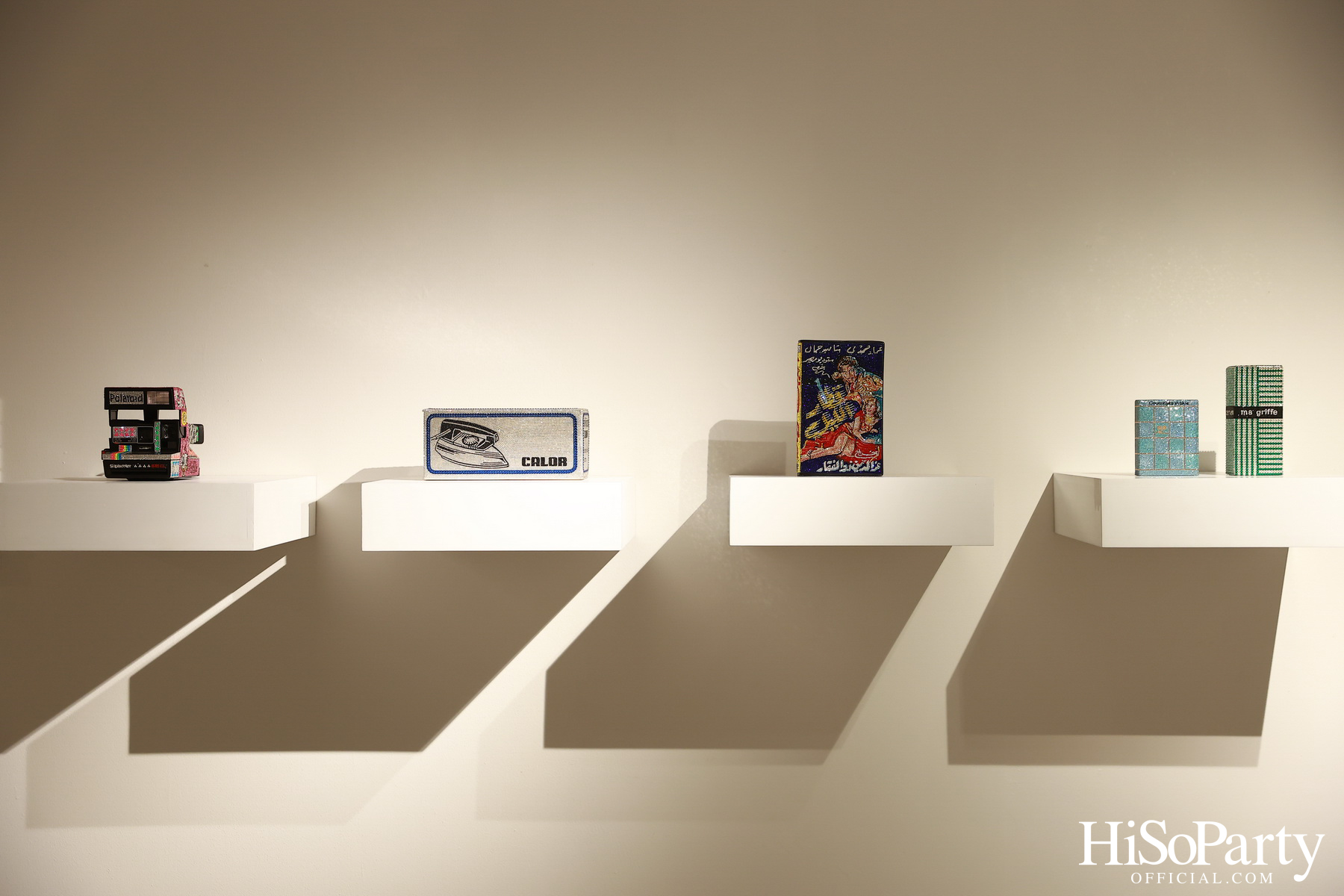 นิทรรศการ 'LA VIE EN STRASS' โดย SHOUROUK RHAIEM