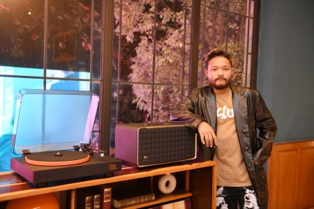 งานเปิดตัวลำโพงและเครื่องเล่นแผ่นเสียงรุ่นใหม่ล่าสุดจาก ‘JBL’