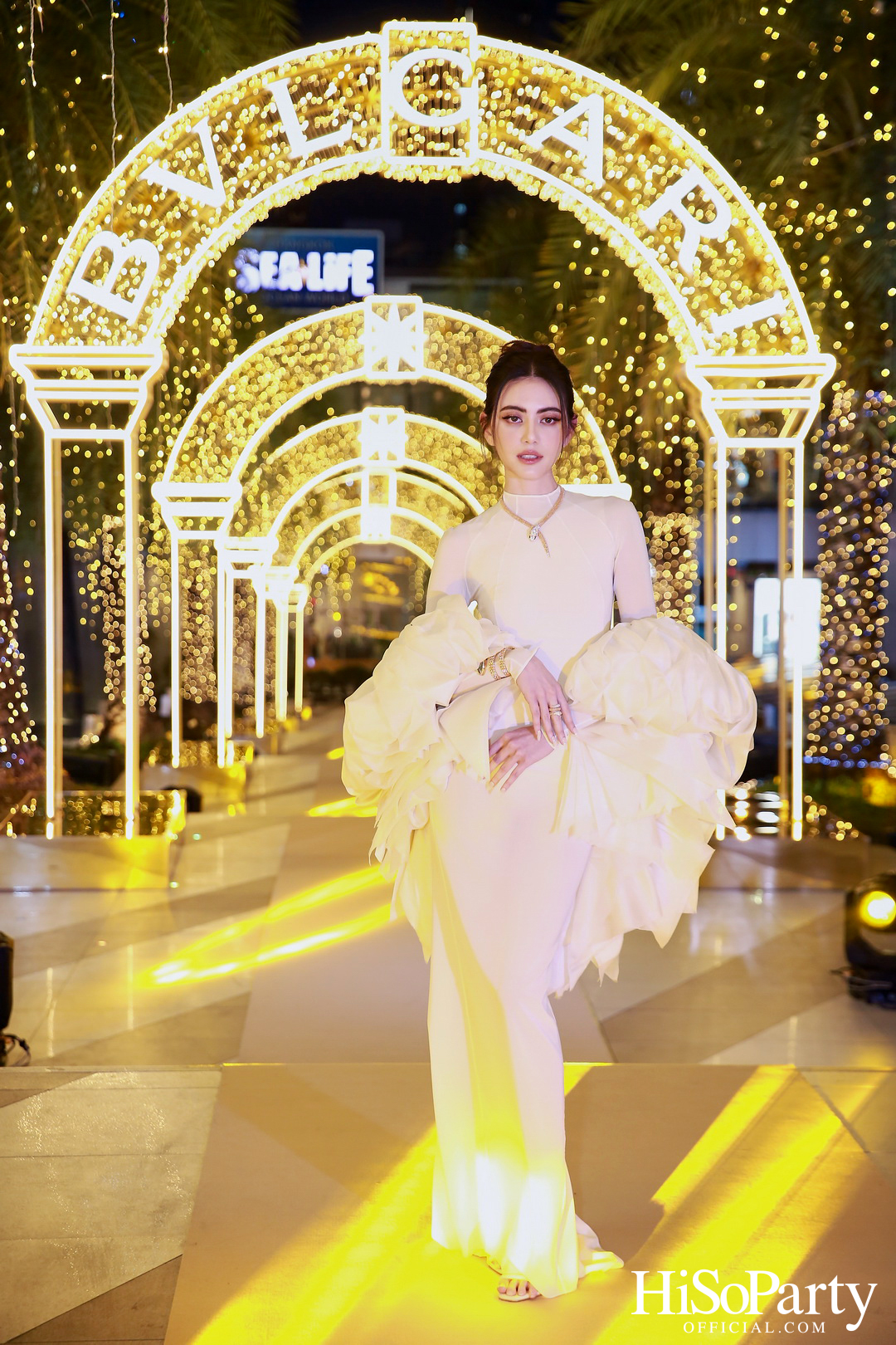 BULGARI จัดงานเปิดไฟต้นคริสต์มาสใจกลางกรุงเทพฯ ณ สยามพารากอน