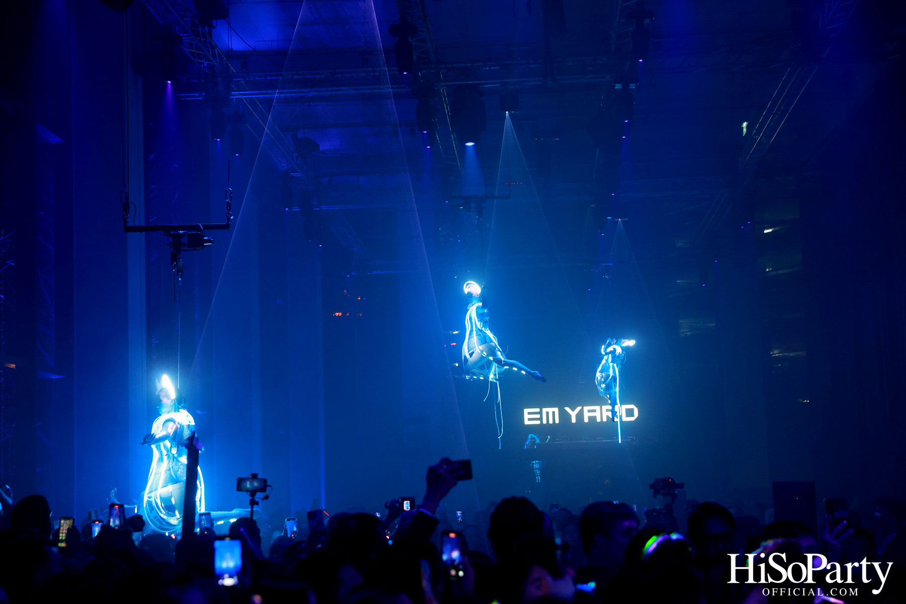 ‘THE OVERTURE OF EM DISTRICT’ EM DISTRICT : CALLING THE WORLD ที่นี่ EM DISTRICT ปรากฏการณ์ครั้งสำคัญกับการเปิดตัวศูนย์การค้า ‘EMSPHERE’