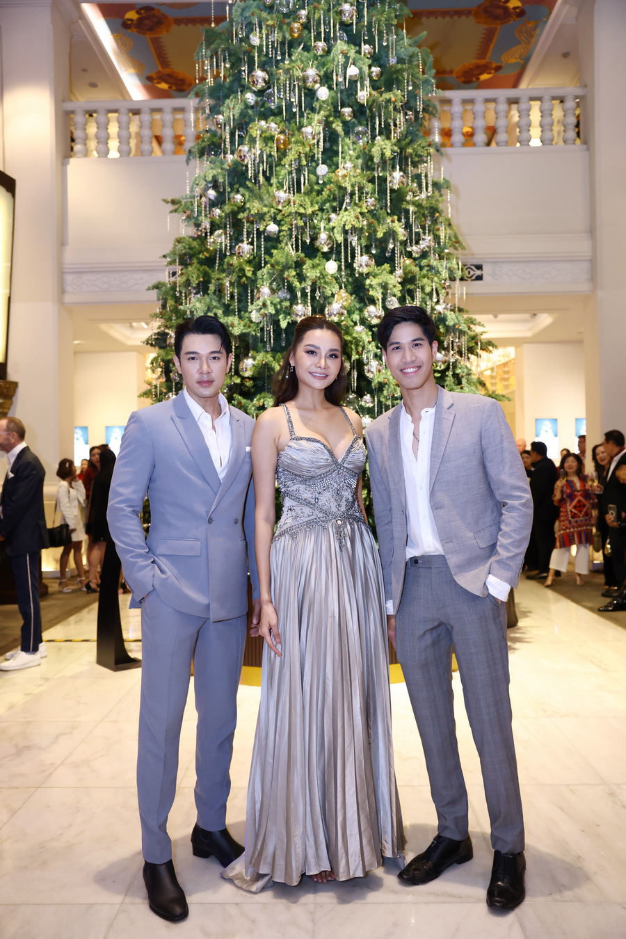 อนันตรา สยาม กรุงเทพฯ จัดงานเปิดไฟต้นคริสต์มาสอย่างยิ่งใหญ่