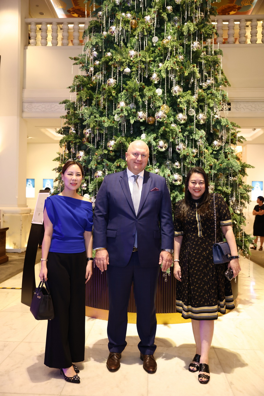 อนันตรา สยาม กรุงเทพฯ จัดงานเปิดไฟต้นคริสต์มาสอย่างยิ่งใหญ่